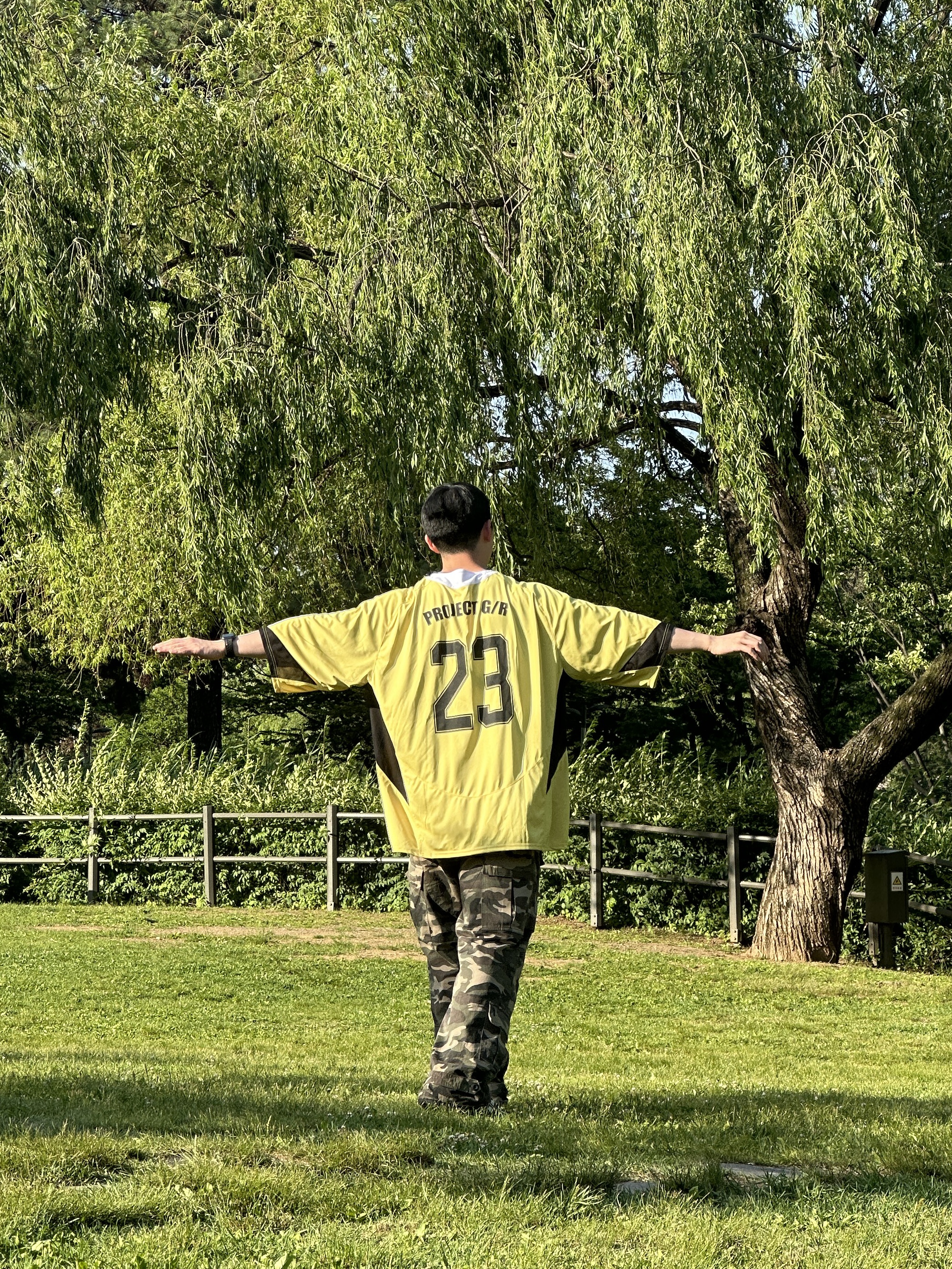 Project G/R Oversized Football Jersey Yellow, Project G/R Tactical Cargo Pants Camo 착용 스타일 - 5