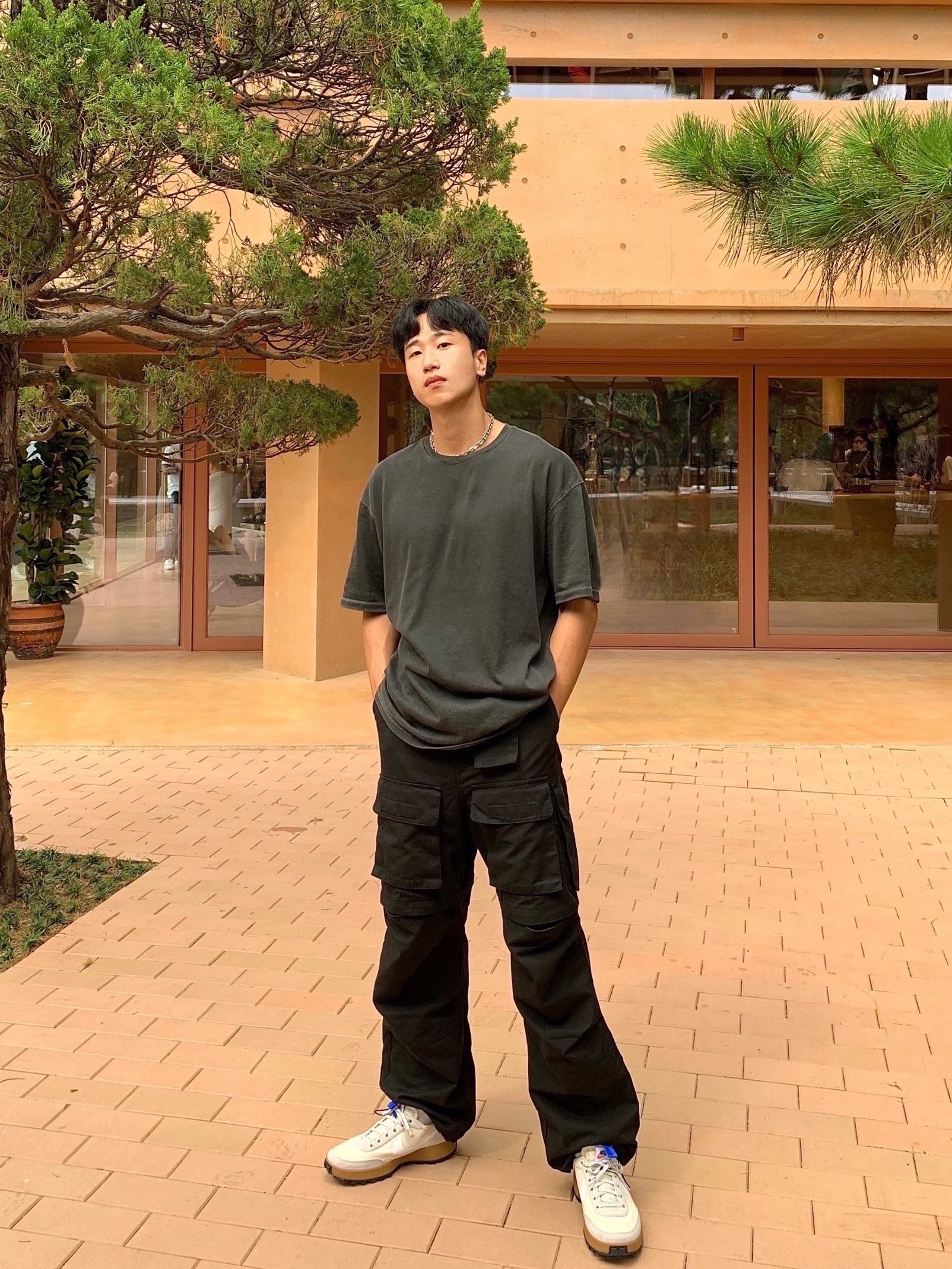 Project G/R Convertible Tactical Pants Black, Nike x Tom Sachs General Purpose Shoe Light Cream 착용 스타일 - 1
