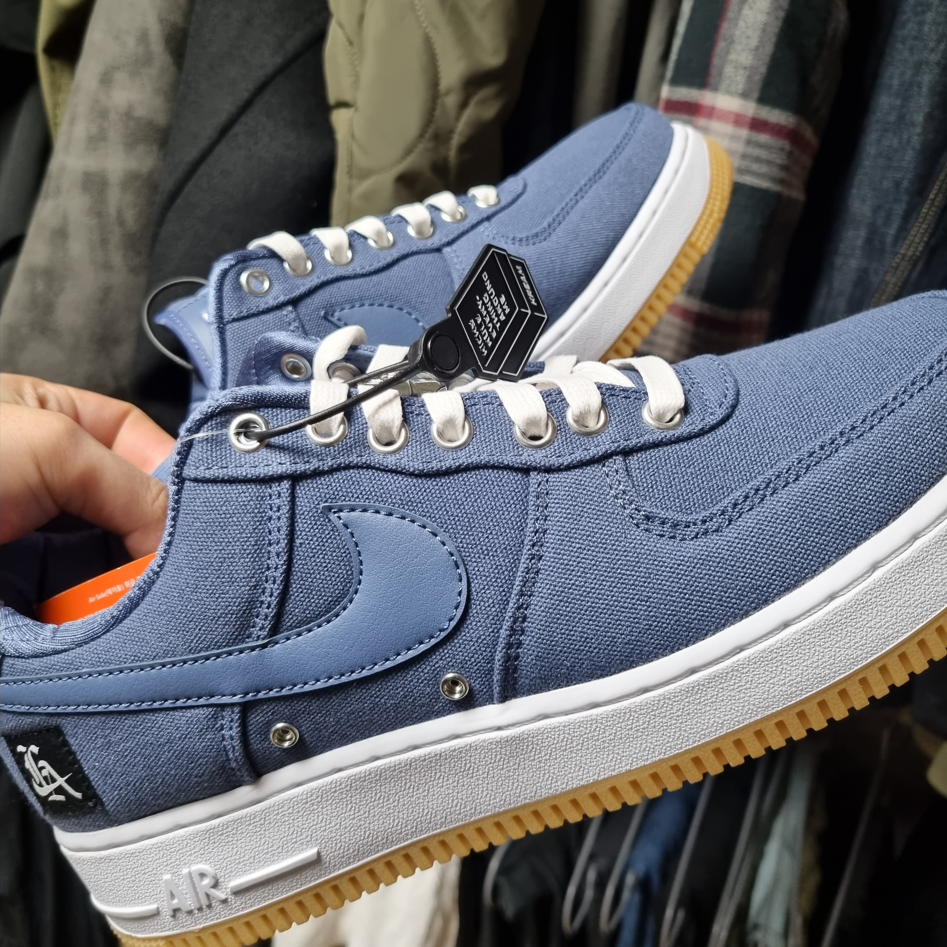 Nike Air Force 1 Low West Coast 착용 스타일