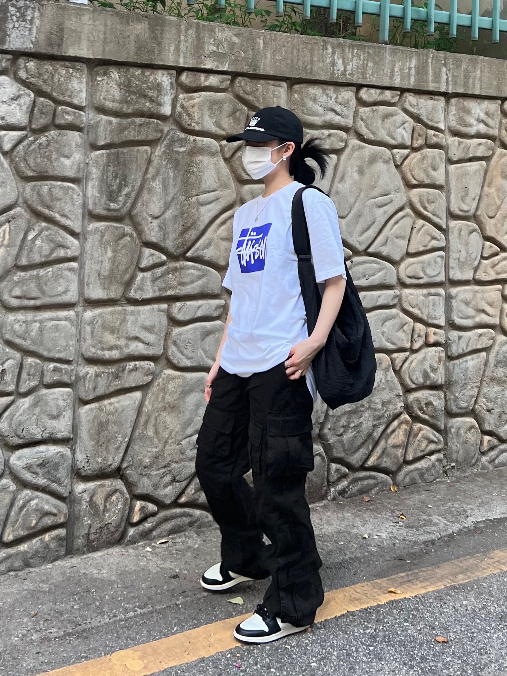 Undermycar Chiva Vintage Coating Multi Cargo Pants Mulch - 23SS, Stussy Stock Box T-Shirt White 착용 스타일 - 1