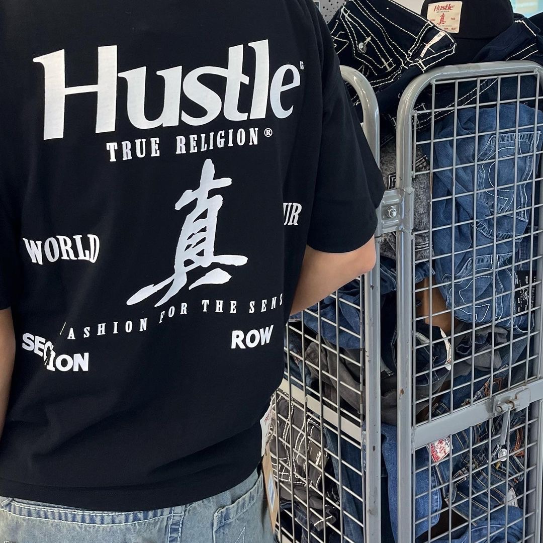 True Religion Hustle T-Shirt Black, True Religion Hustle T-Shirt White 착용 스타일