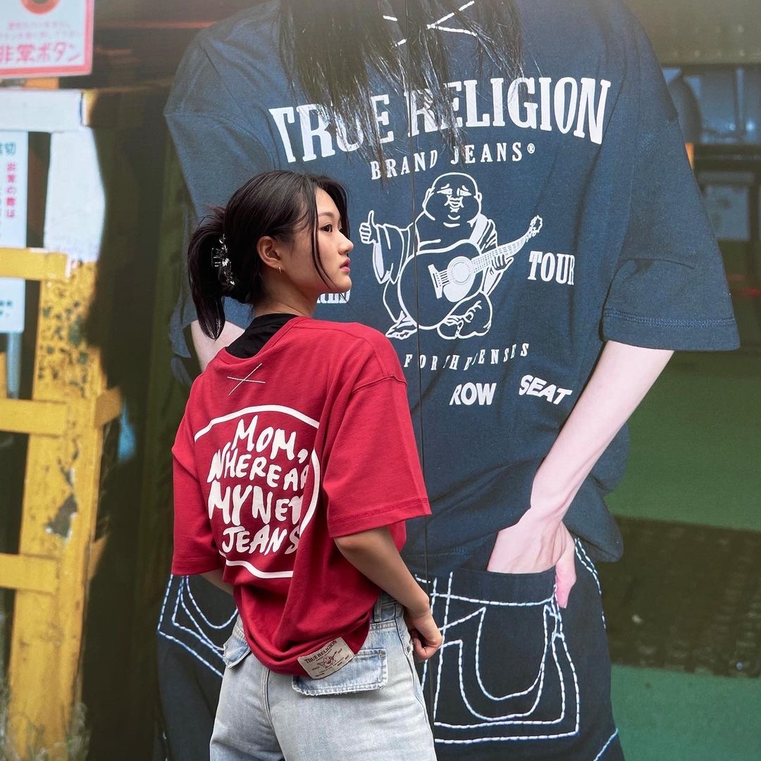 True Religion Bubble T-Shirt Burgundy, True Religion Bubble T-Shirt White 착용 스타일