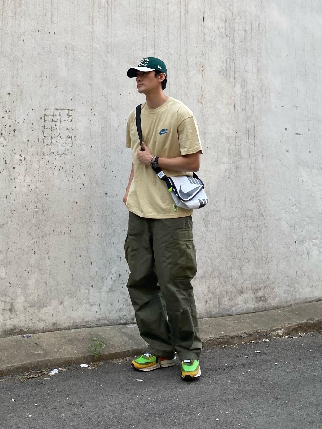 Nike x Sacai LDWaffle Green Multi 착용 스타일 - 1