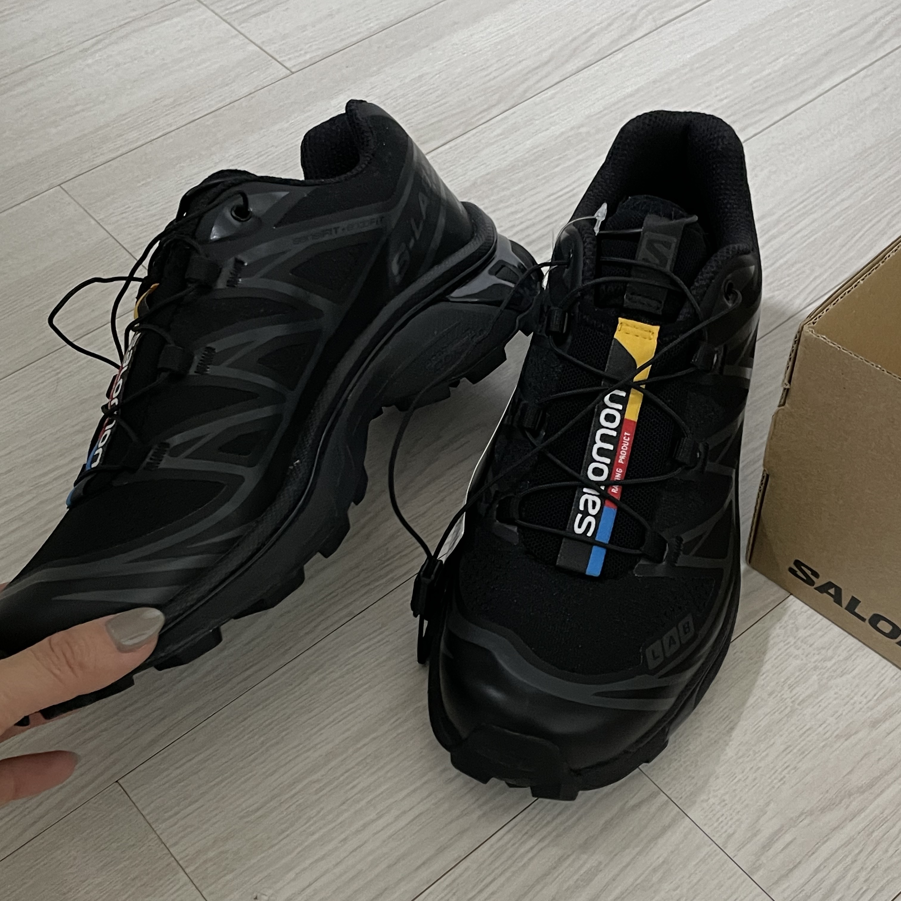 Salomon XT-6 ADV Black 착용 스타일 - 2