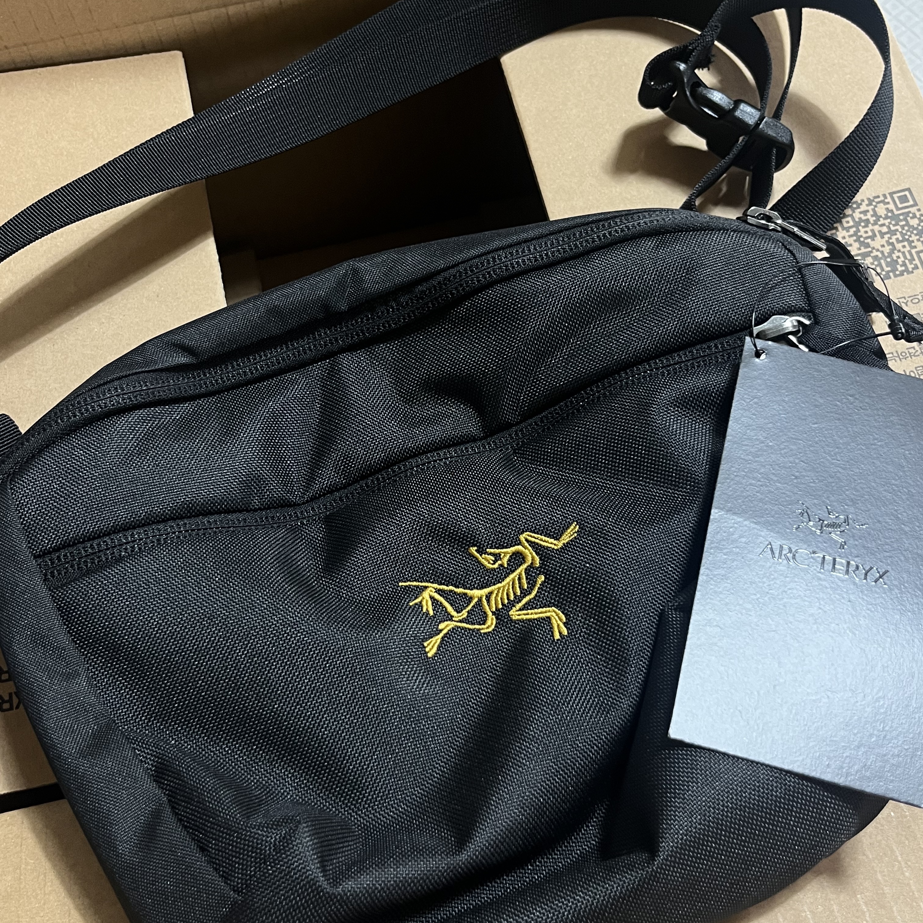Arc'teryx Mantis 2 Waistpack 24K Black 착용 스타일 - 2