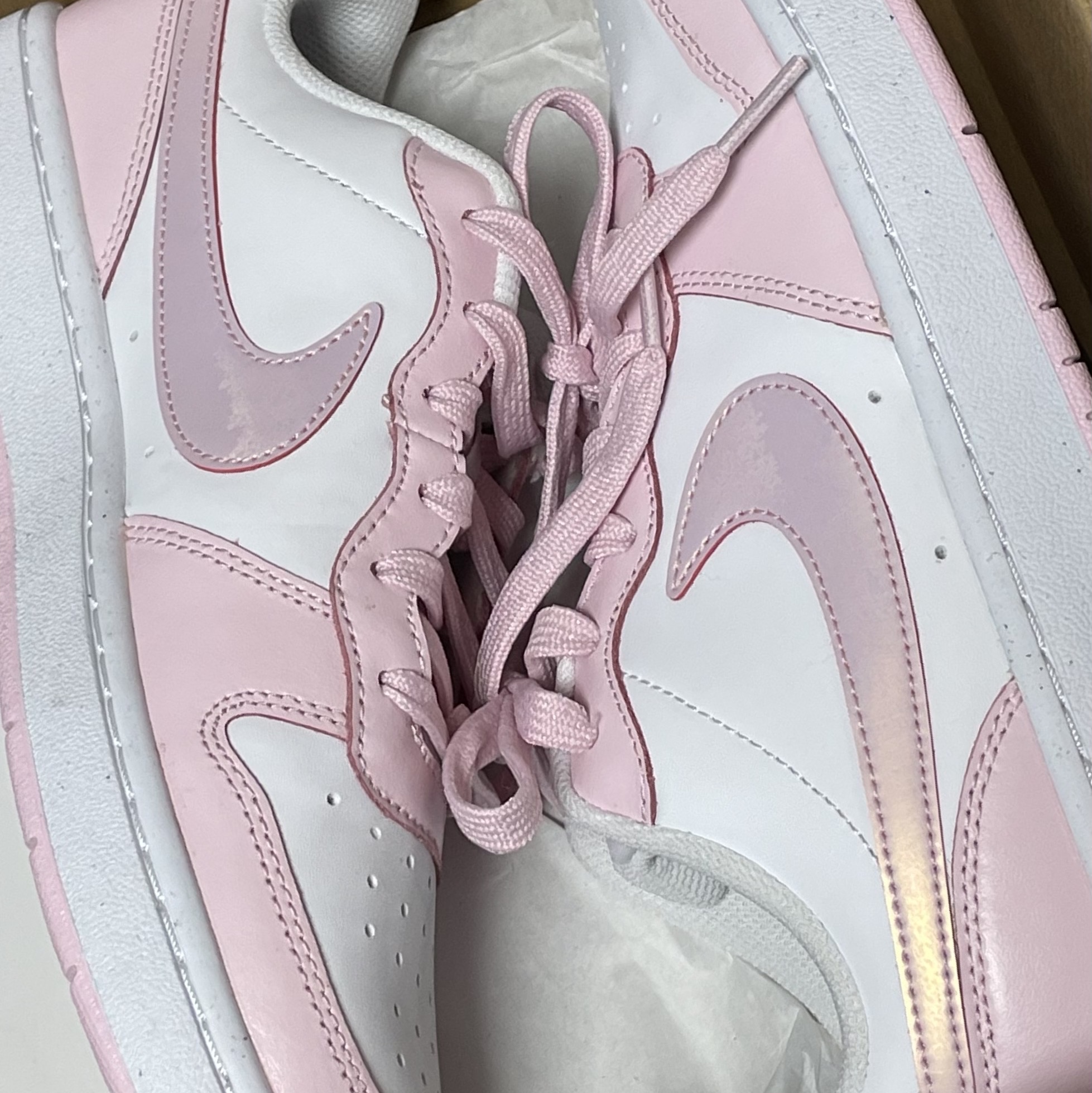 (GS) Nike Court Borough 2 SE White Pink Foam 착용 스타일