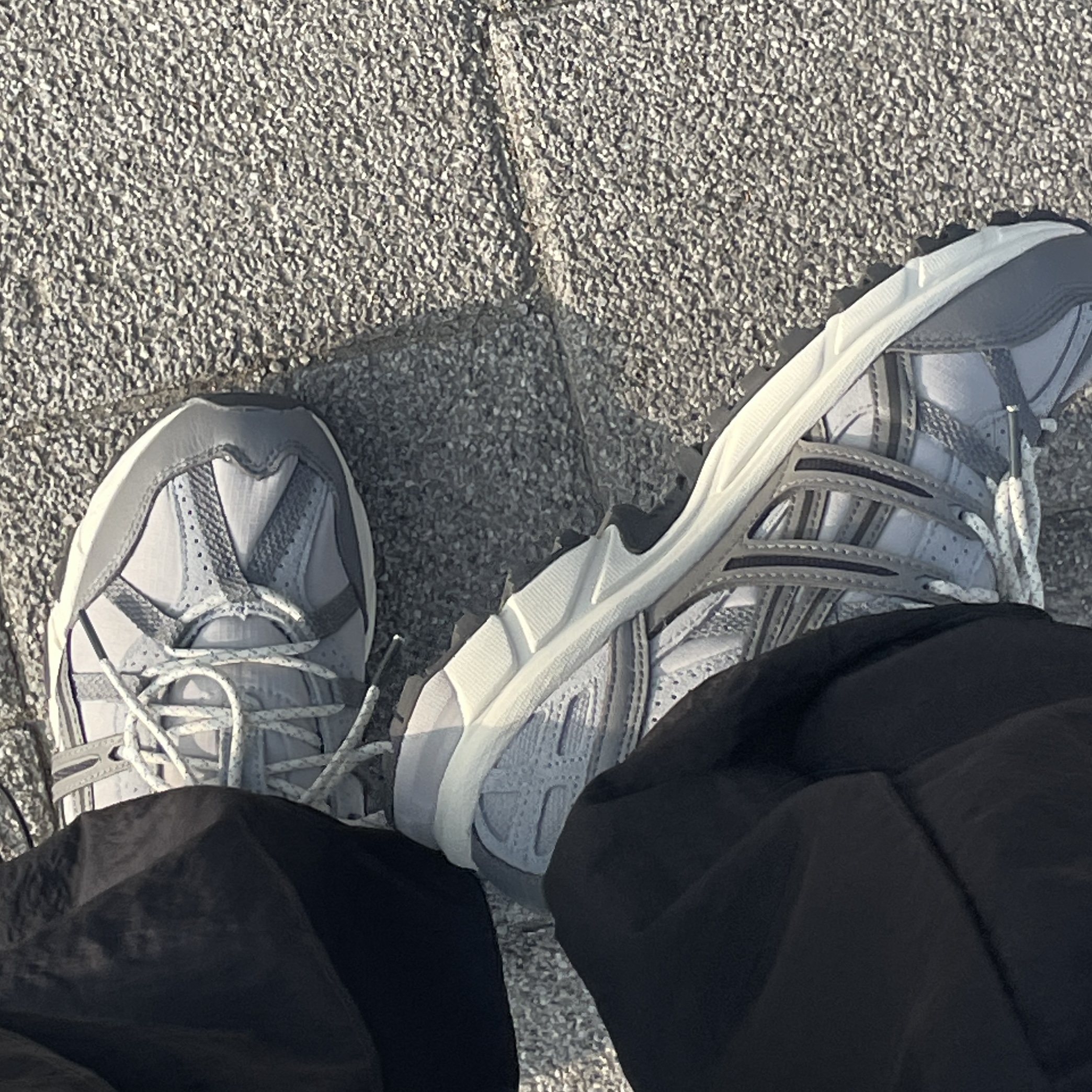 Asics Gel-Sonoma 15-50 Oyster Grey Clay Grey 착용 스타일