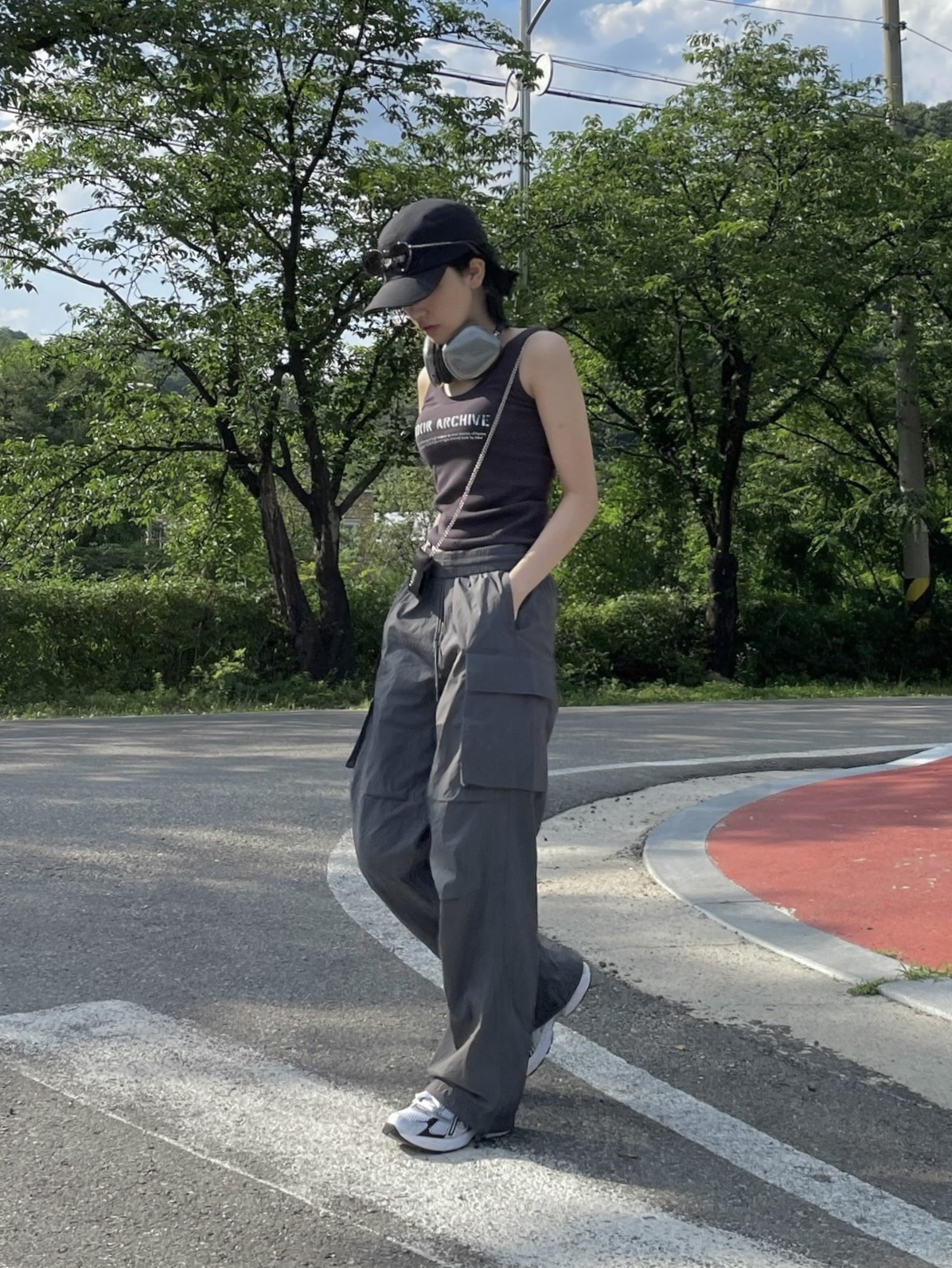 Asics Gel-1130 White Black, Apple AirPods Max Lightning Space Gray (Korean Ver.) 착용 스타일 - 1