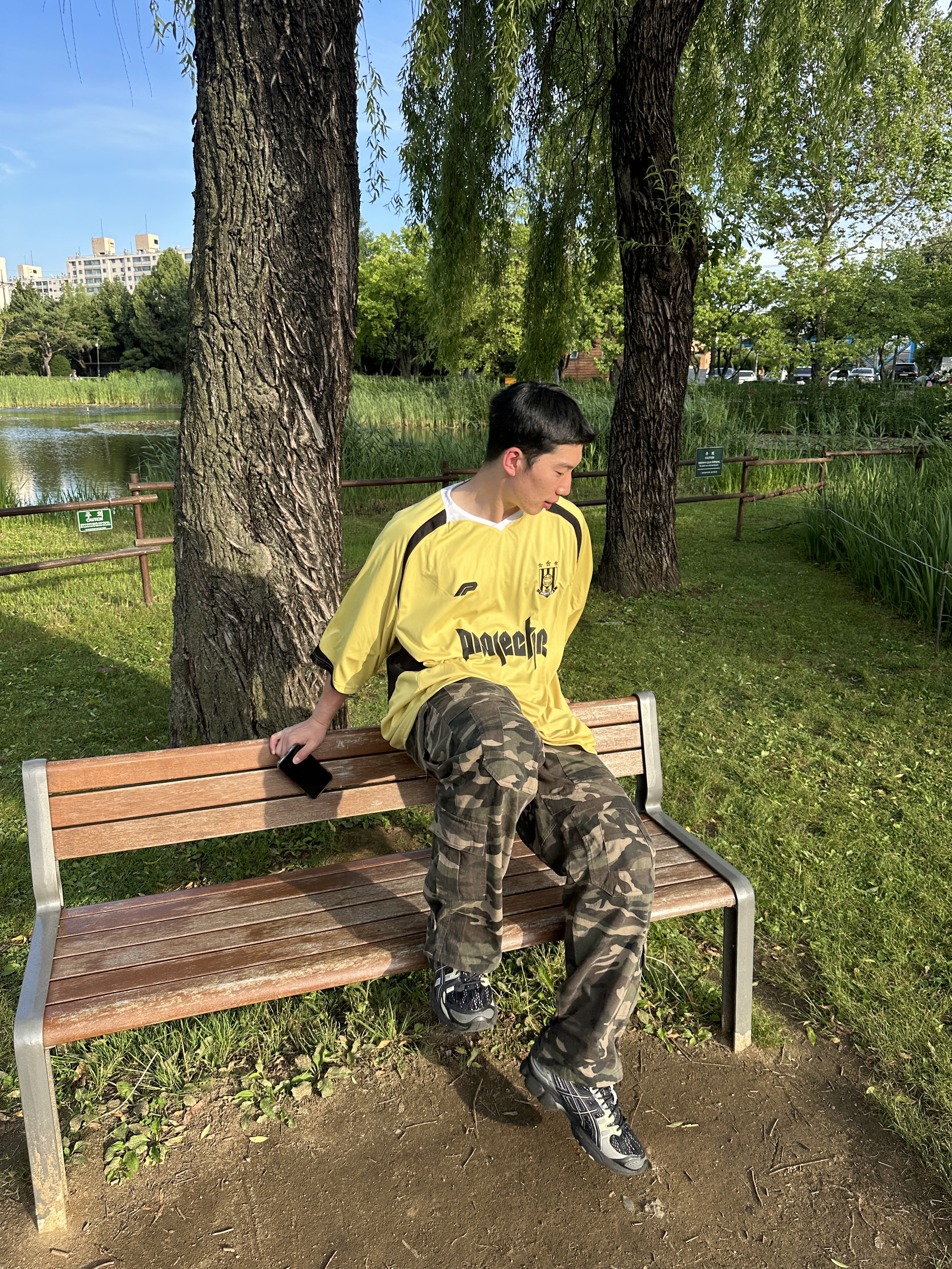 Project G/R Oversized Football Jersey Yellow, Project G/R Tactical Cargo Pants Camo 착용 스타일 - 2