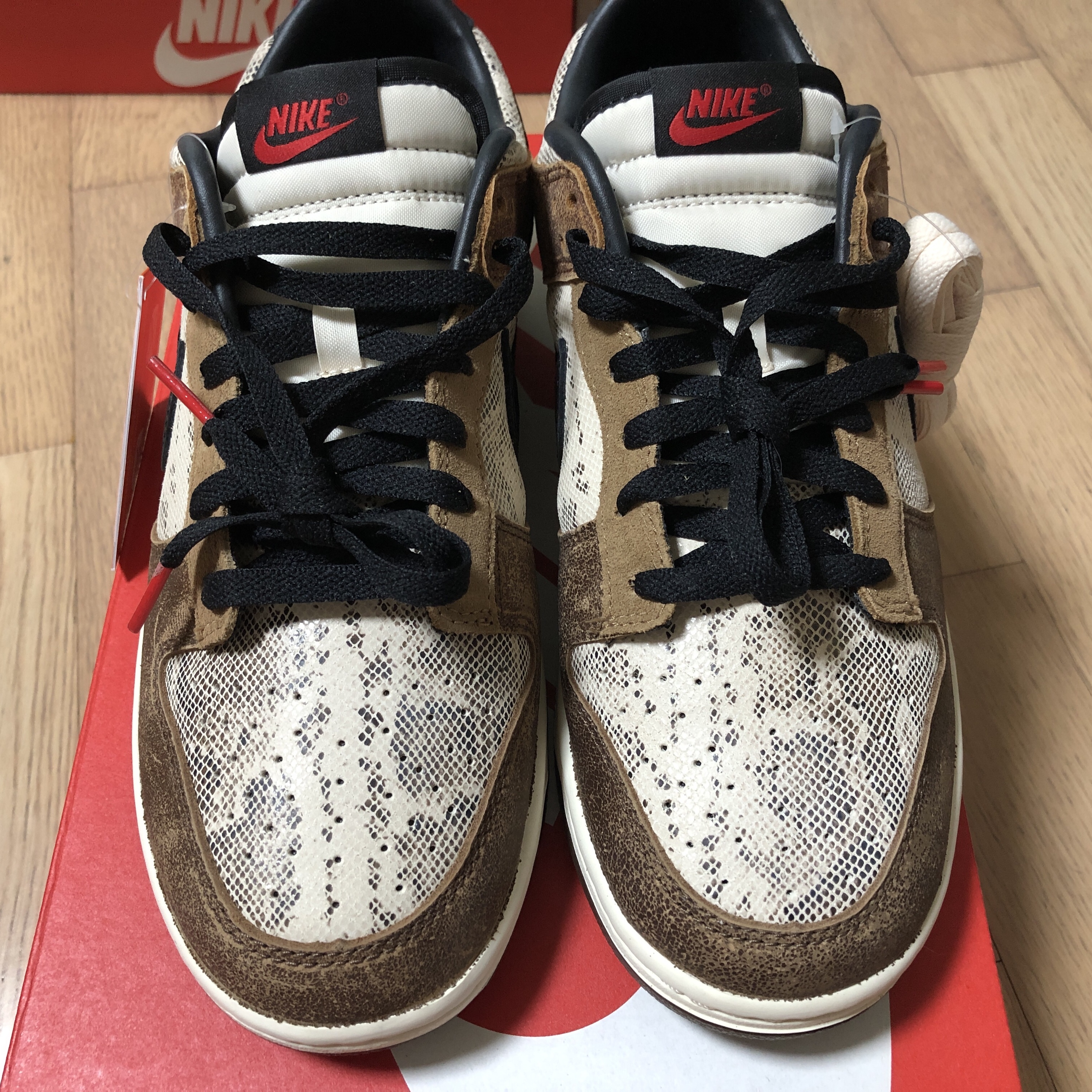 Nike Dunk Low PRM Head to Head 착용 스타일 - 2