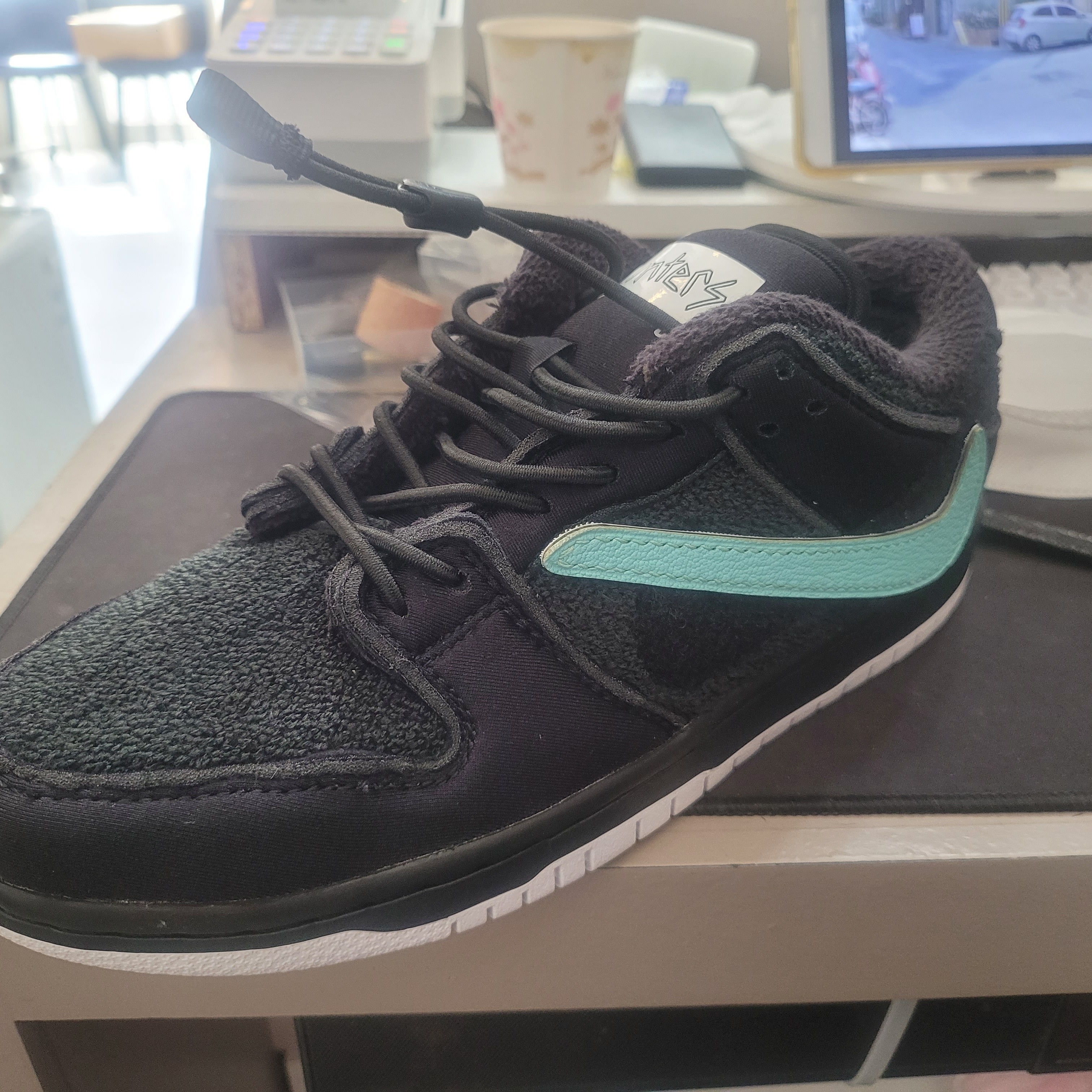 Nike x Gnarhunters SB Dunk Low Pro QS Black 착용 스타일 - 1