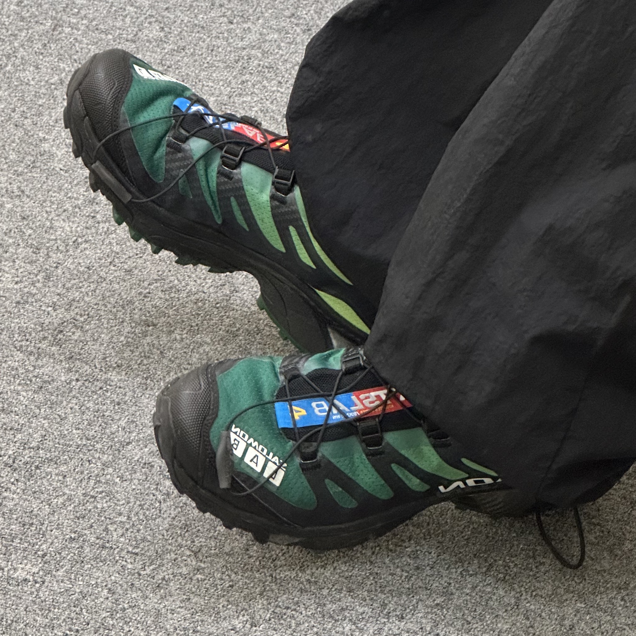 Salomon XT-4 Eden Bright Lime Green 착용 스타일