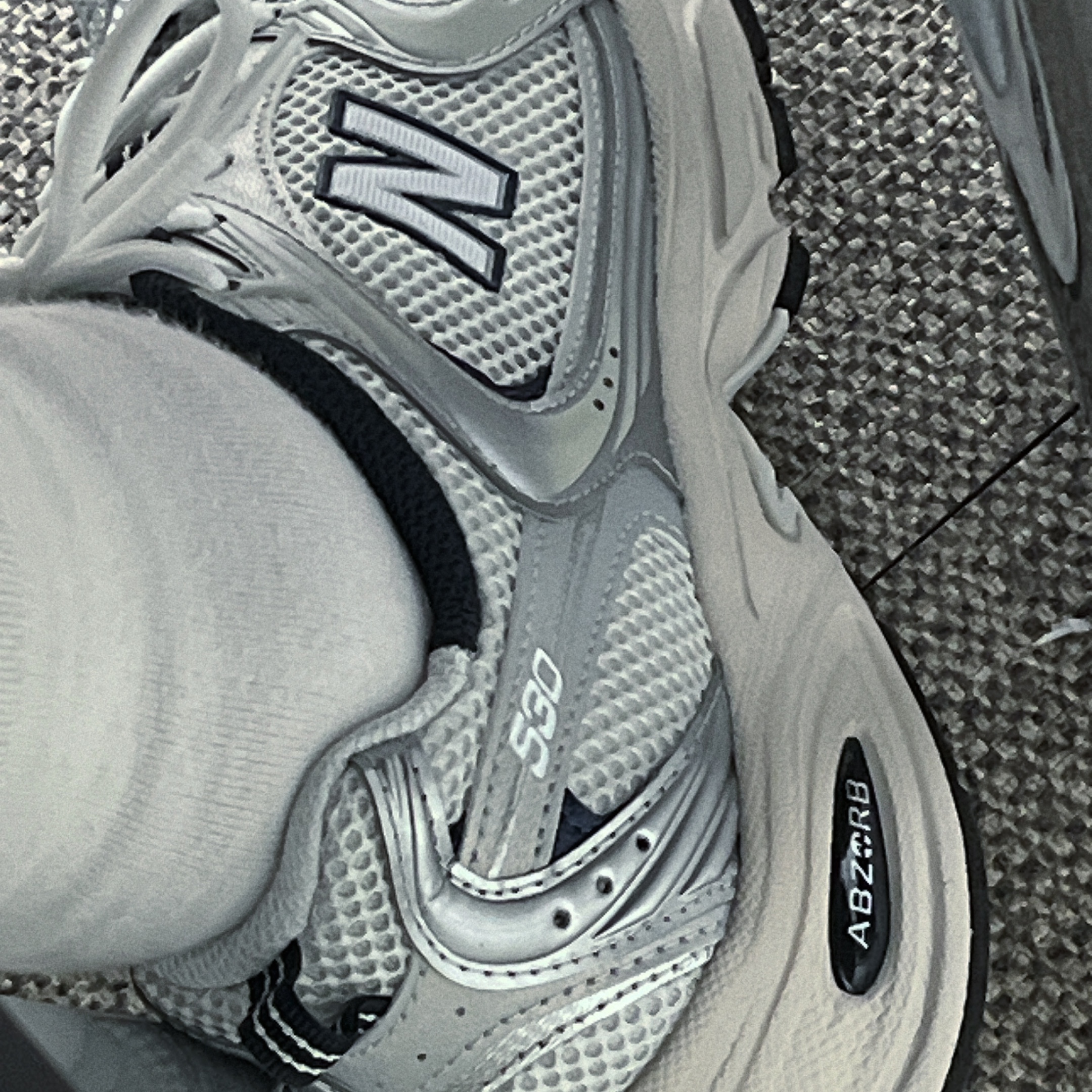 New Balance 530 Steel Grey 착용 스타일