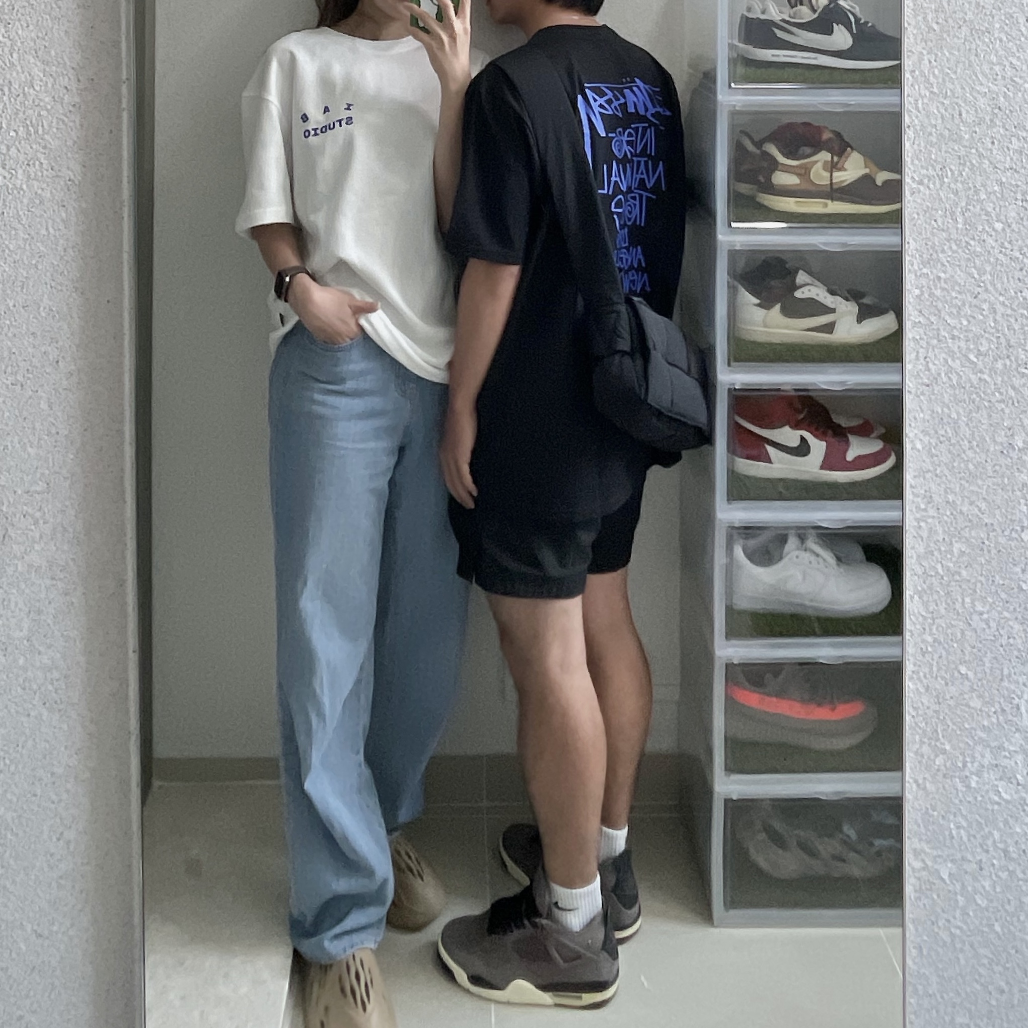Stussy Tribe Stack T-Shirt Black, Jordan 4 x A Ma Maniere Retro Violet Ore 착용 스타일