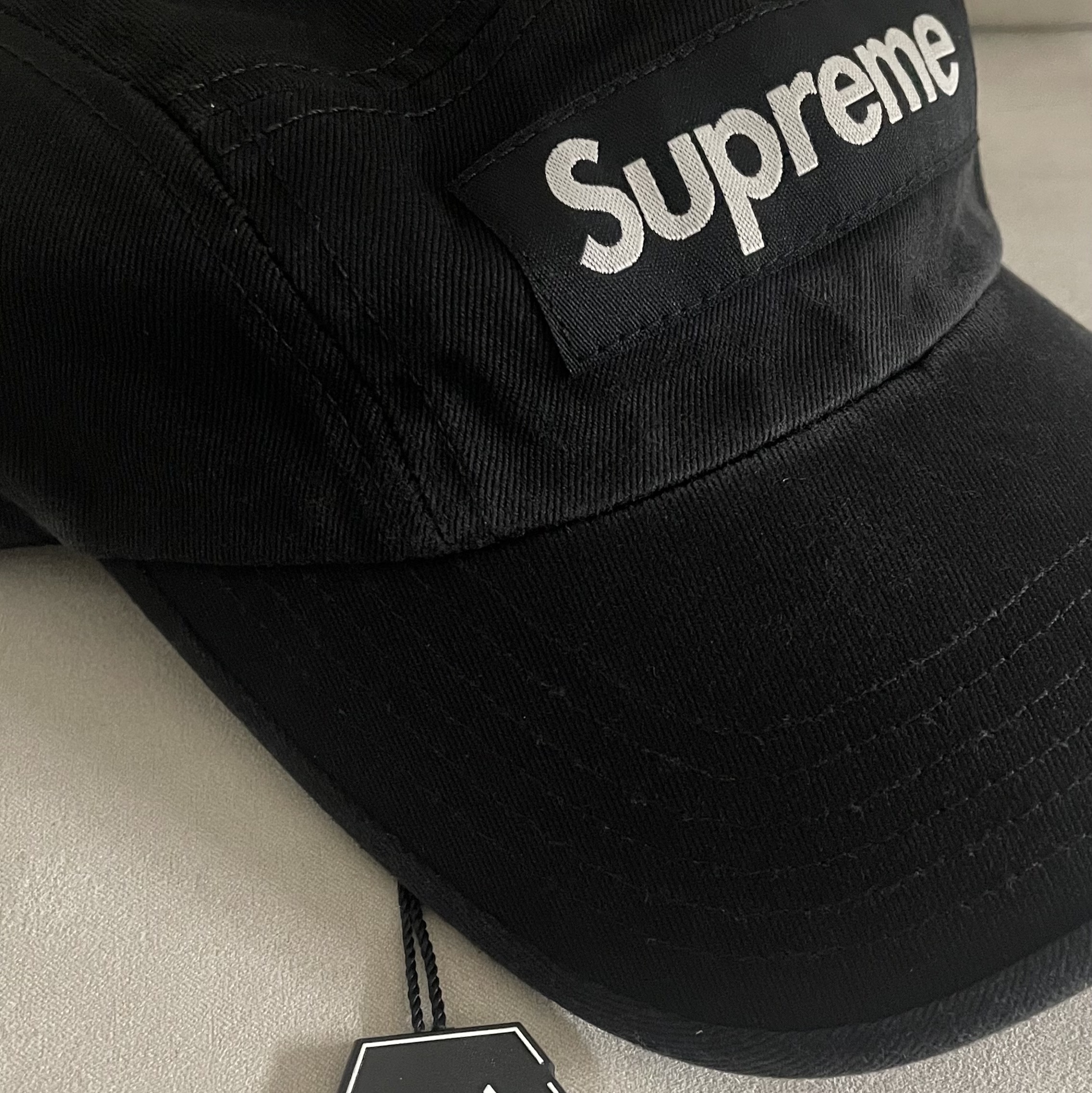 Supreme Washed Chino Twill Camp Cap Black 착용 스타일