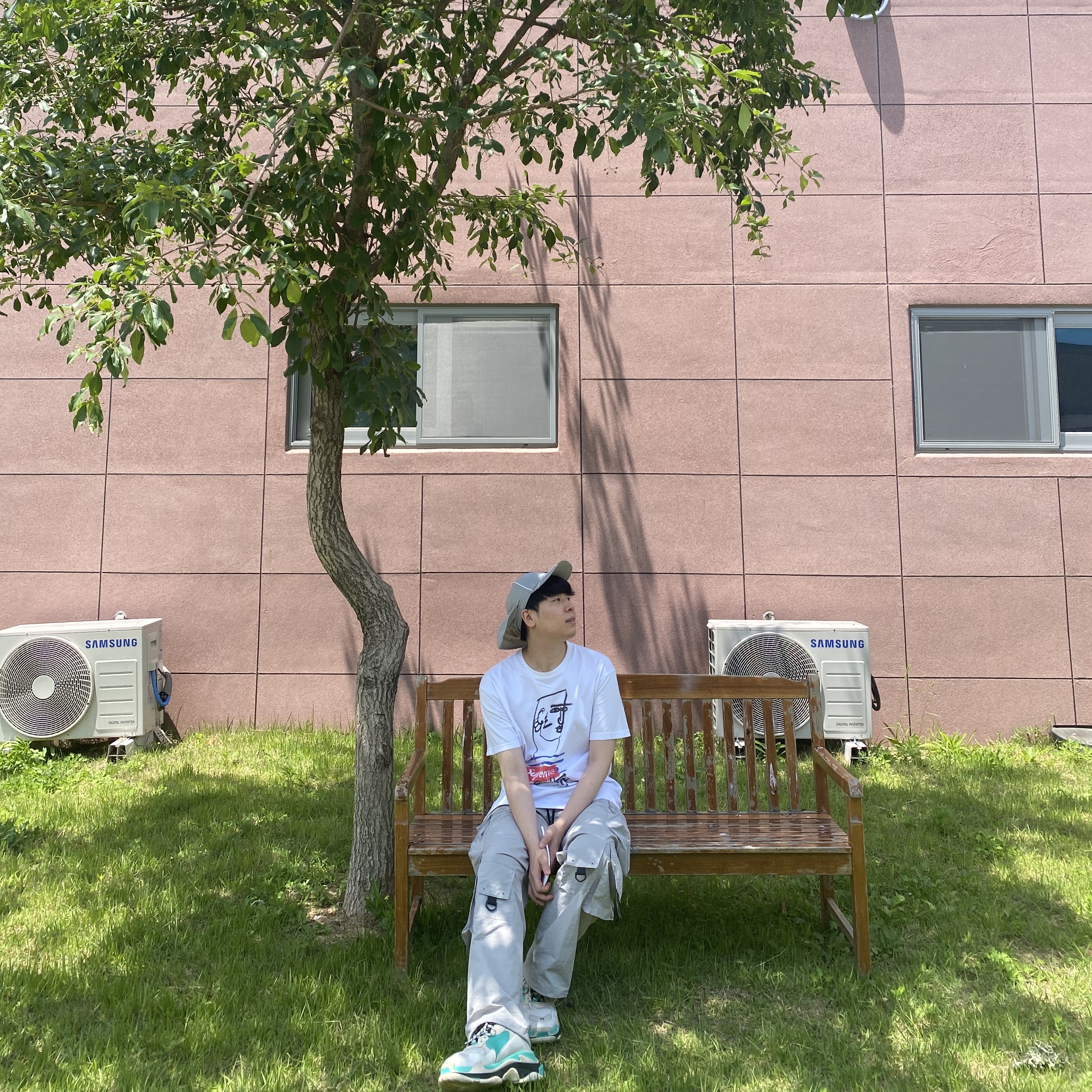 Palace Font Zip Shell Neck Saver 6-Panel Grey - 23SS, Balenciaga Triple S White Grey Turquoise 착용 스타일