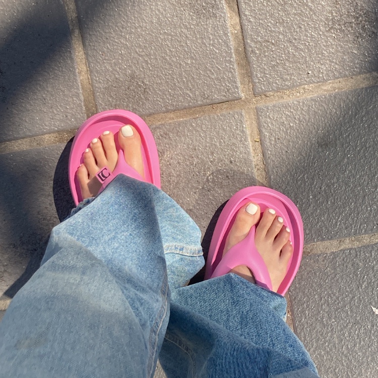 Taw&Toe x Low Classic Platform Flip Flop Pink 착용 스타일 - 1