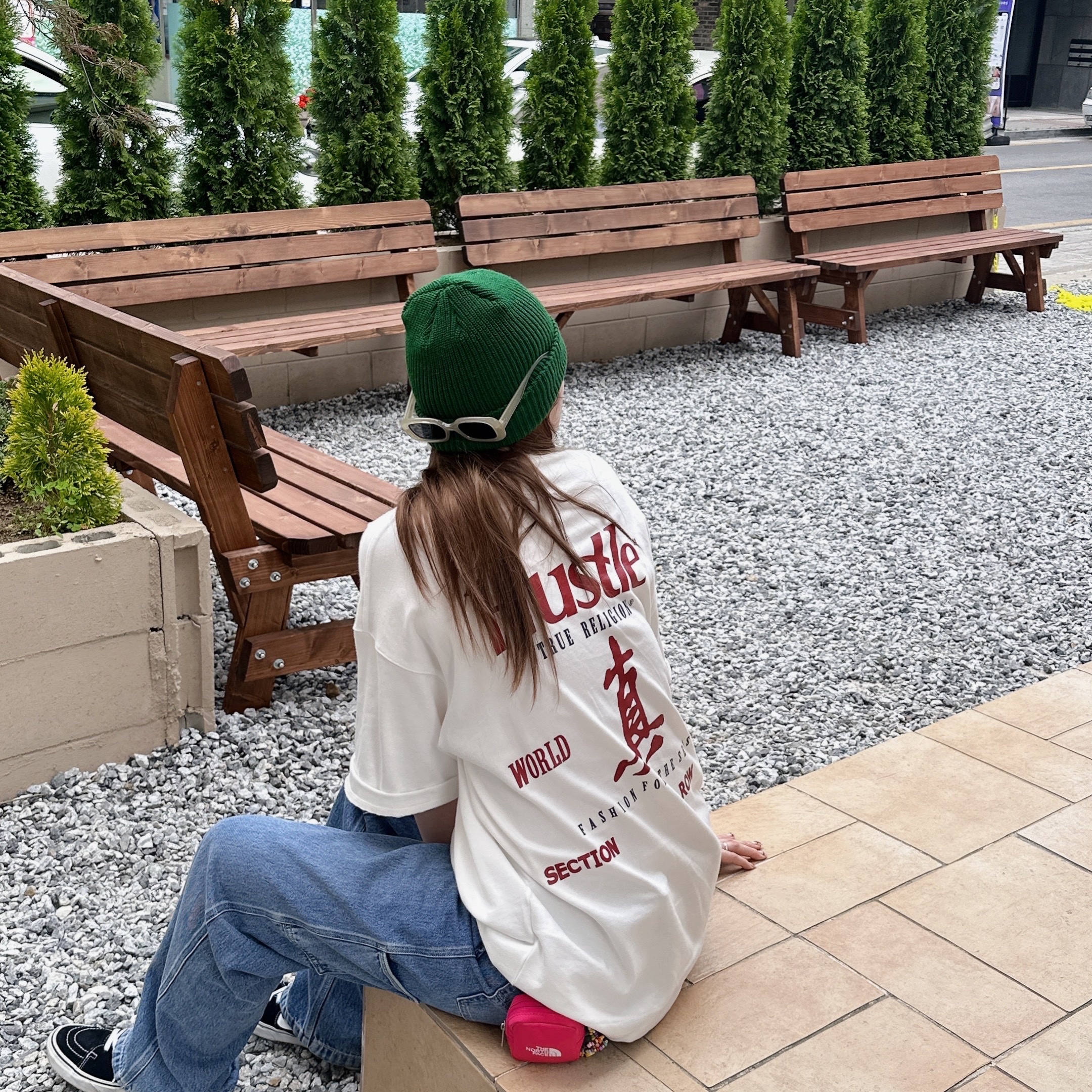 True Religion Hustle T-Shirt White 착용 스타일 - 1