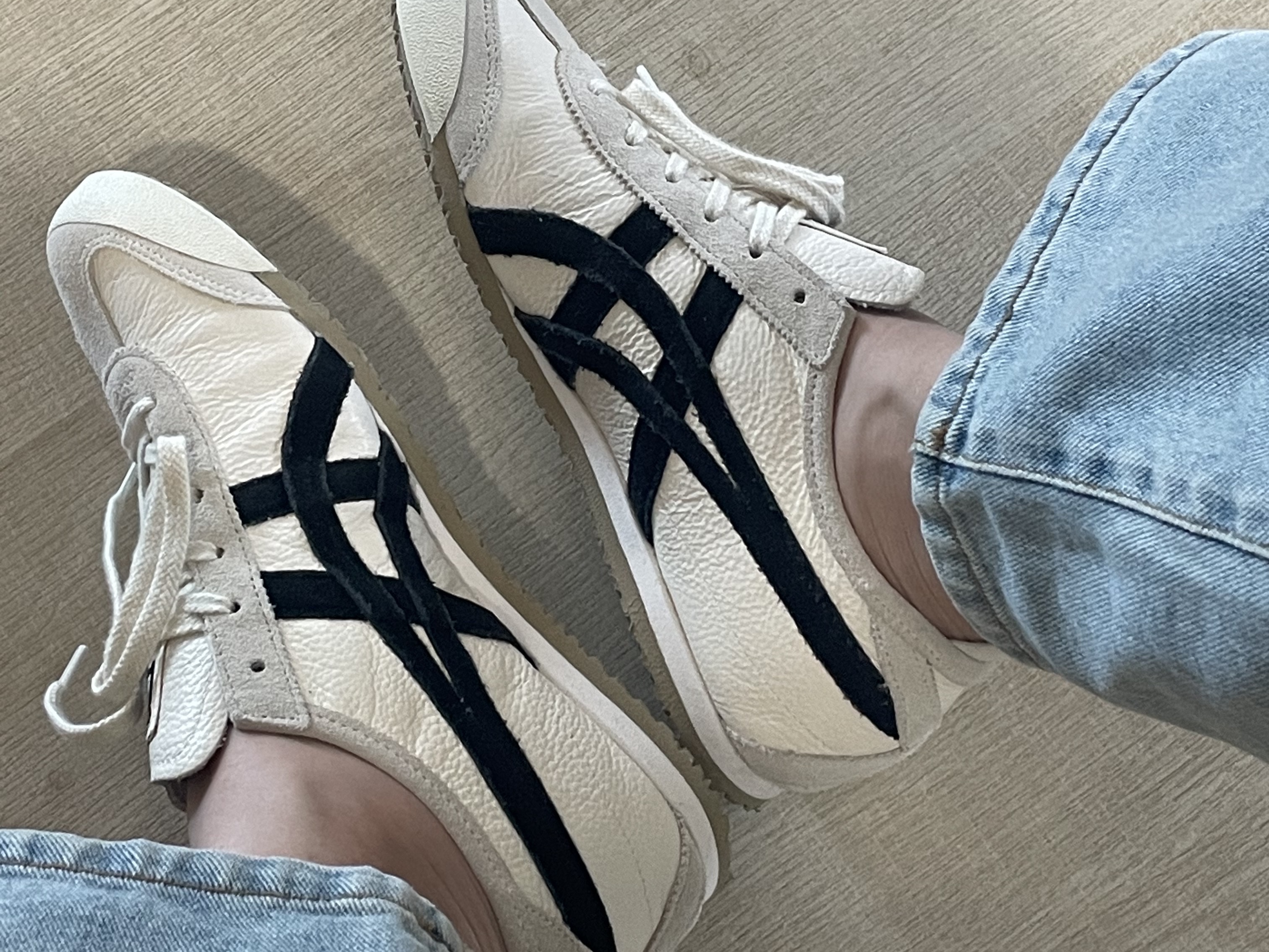 Onitsuka Tiger Mexico 66 Vintage White Black 착용 스타일 - 2