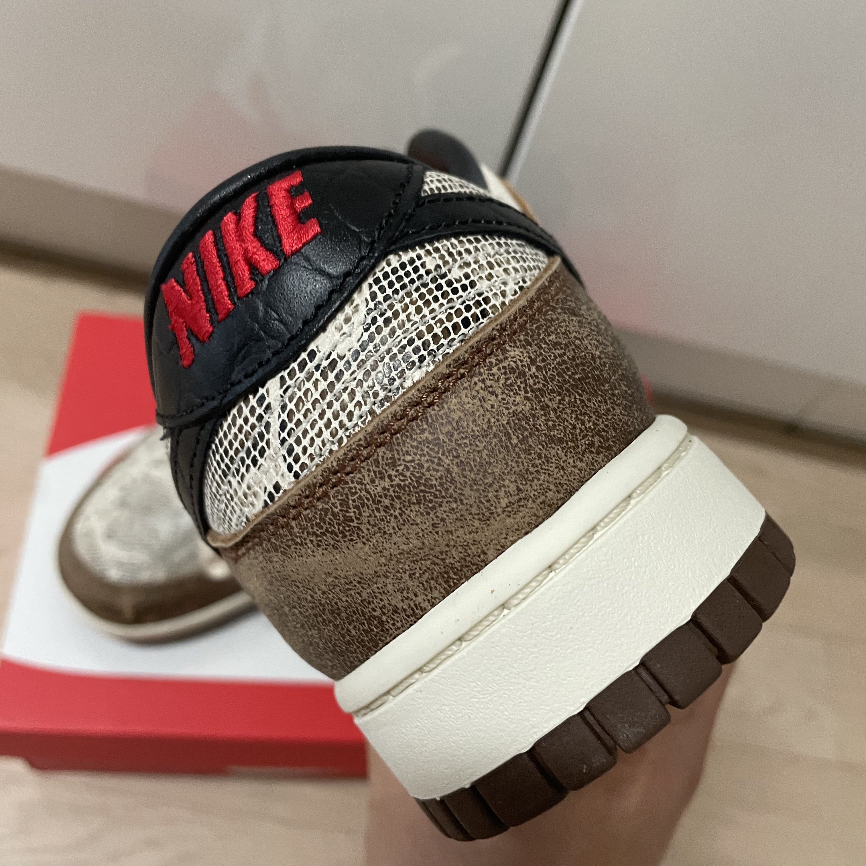 Nike Dunk Low PRM Head to Head 착용 스타일 - 2