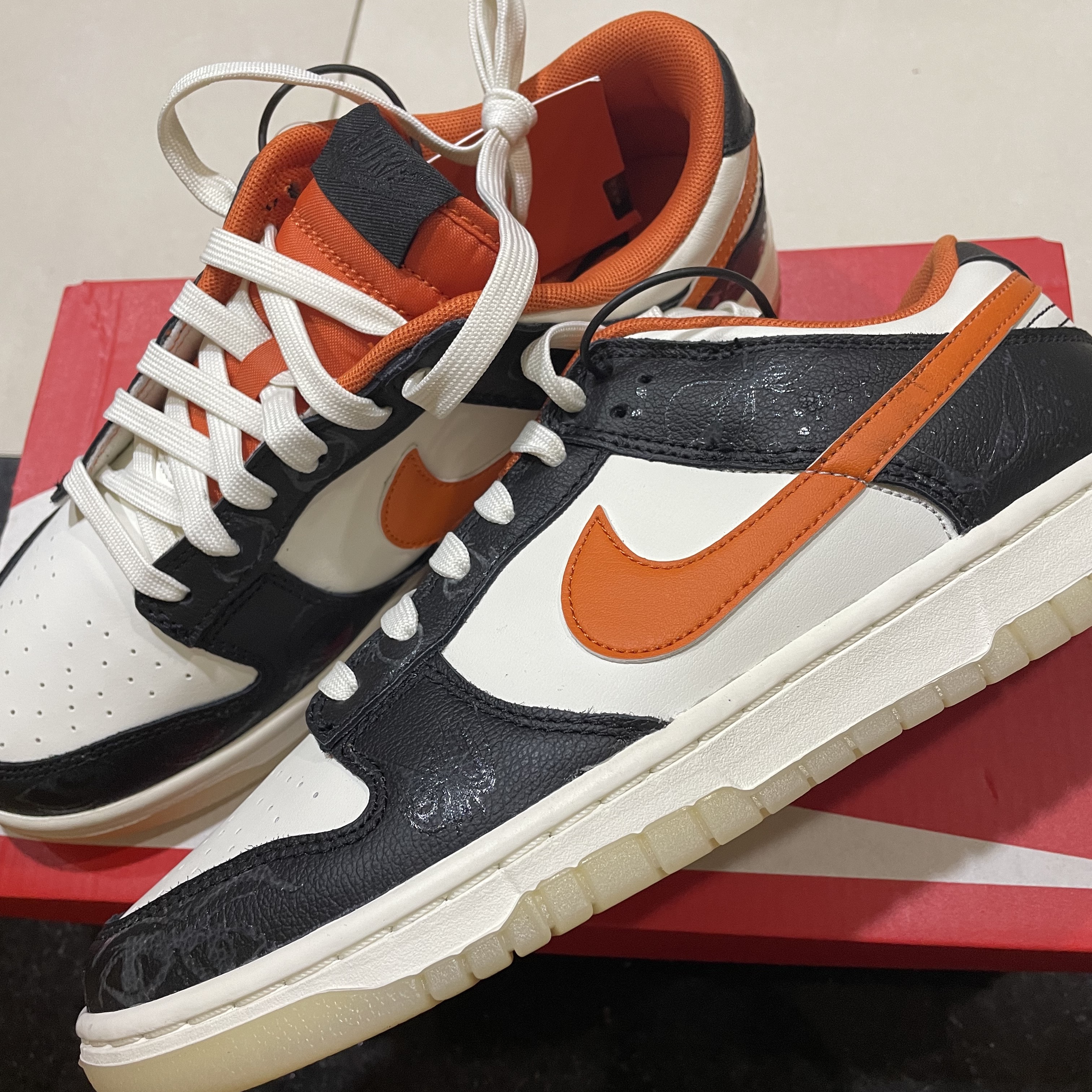 Nike Dunk Low Retro PRM Halloween 착용 스타일