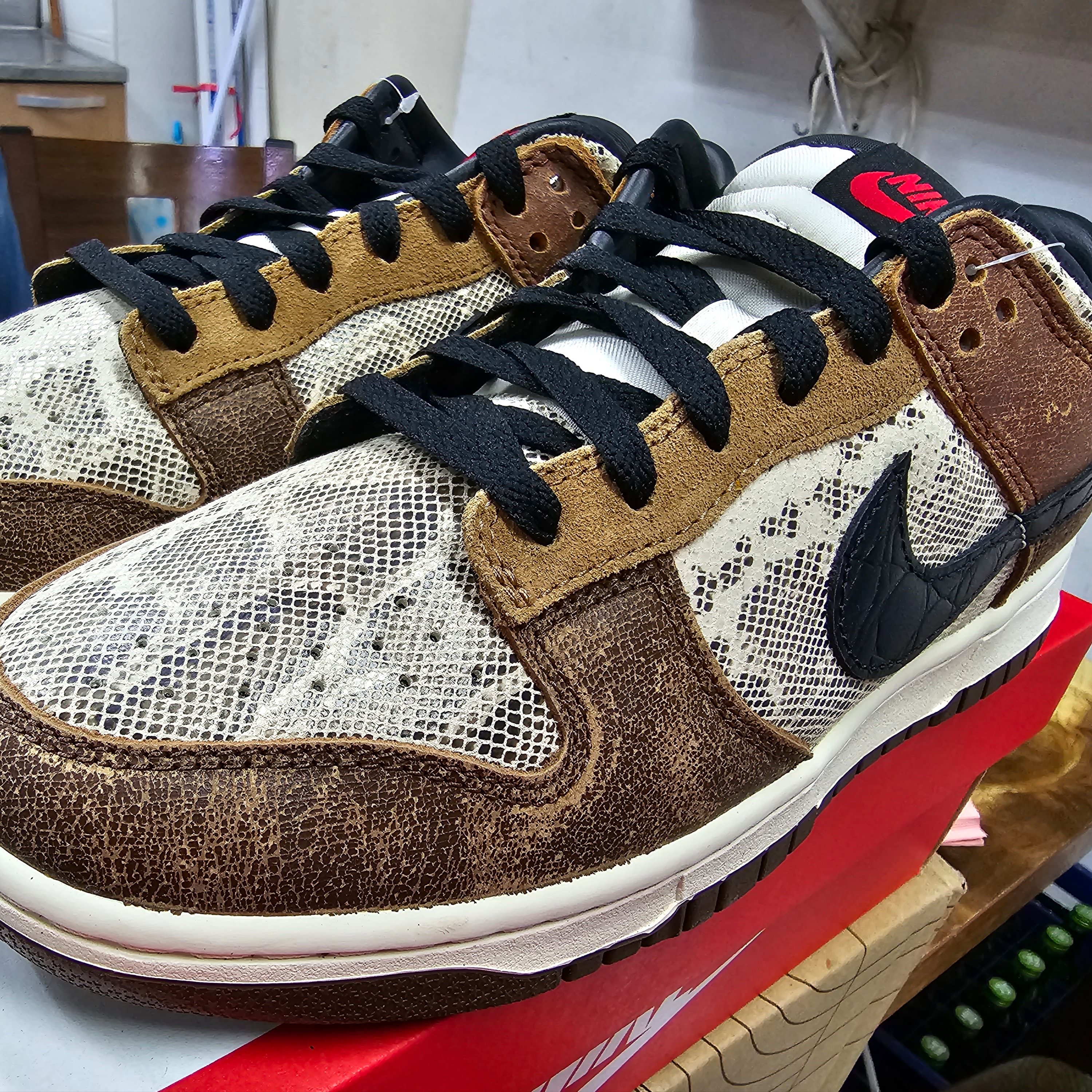 Nike Dunk Low PRM Head to Head 착용 스타일 - 1