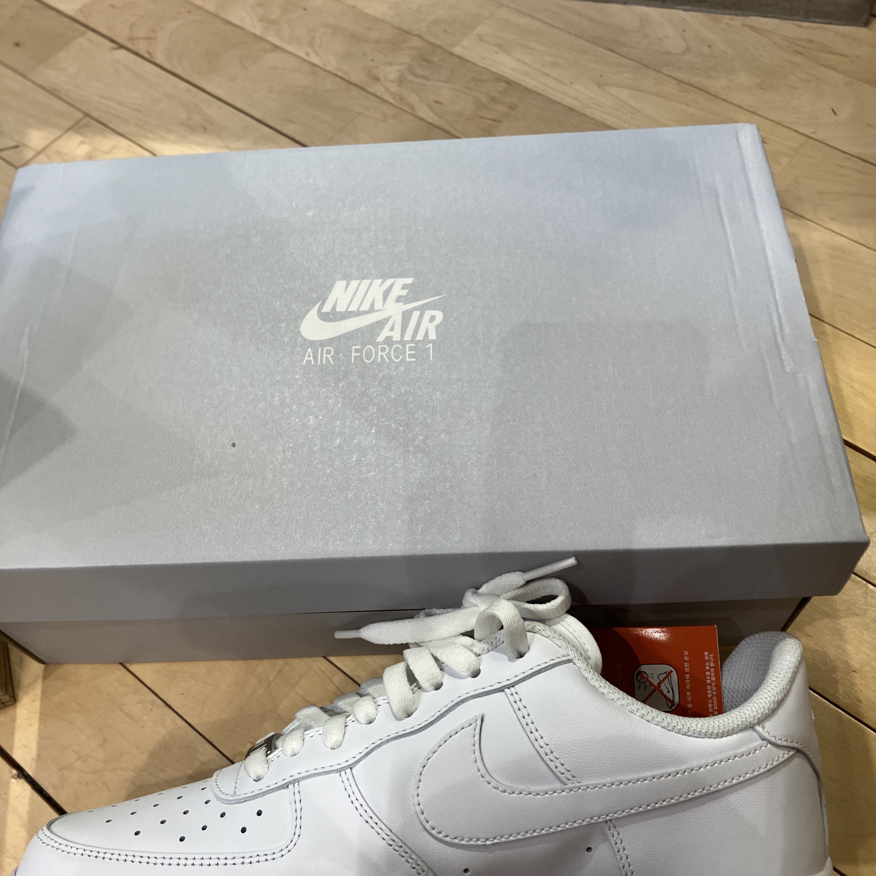 Nike Air Force 1 '07 Low White 착용 스타일 - 1