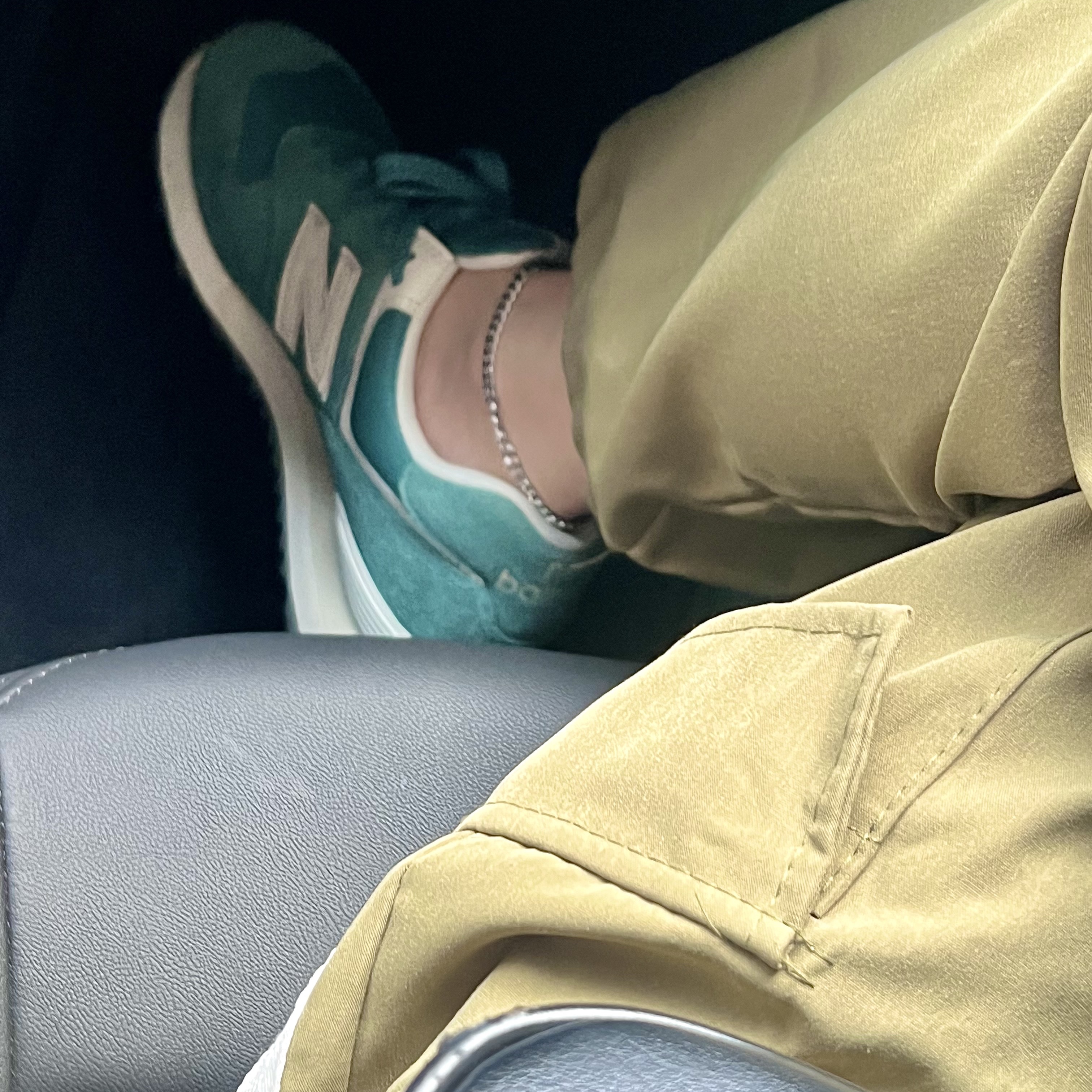 New Balance 574 Classics Reimagined Green 착용 스타일