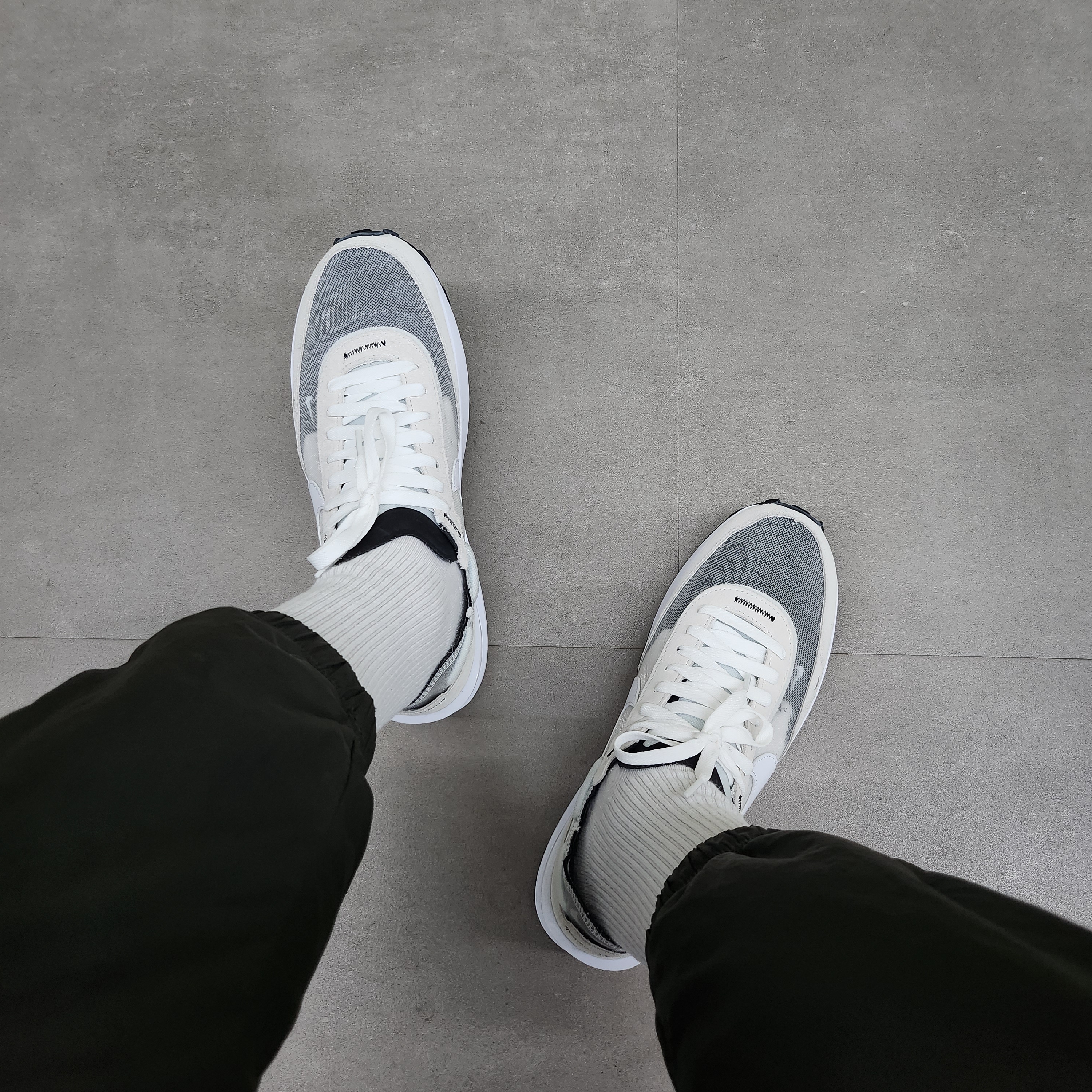 Nike Waffle One Infinite Lilac 착용 스타일