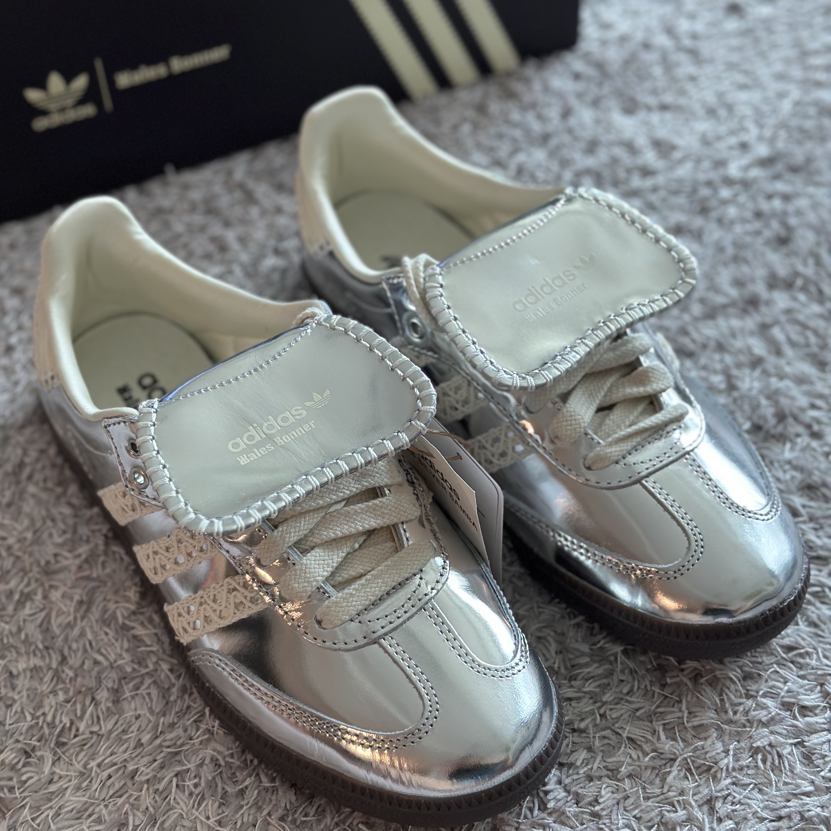 Adidas x Wales Bonner Samba Silver Metallic 착용 스타일