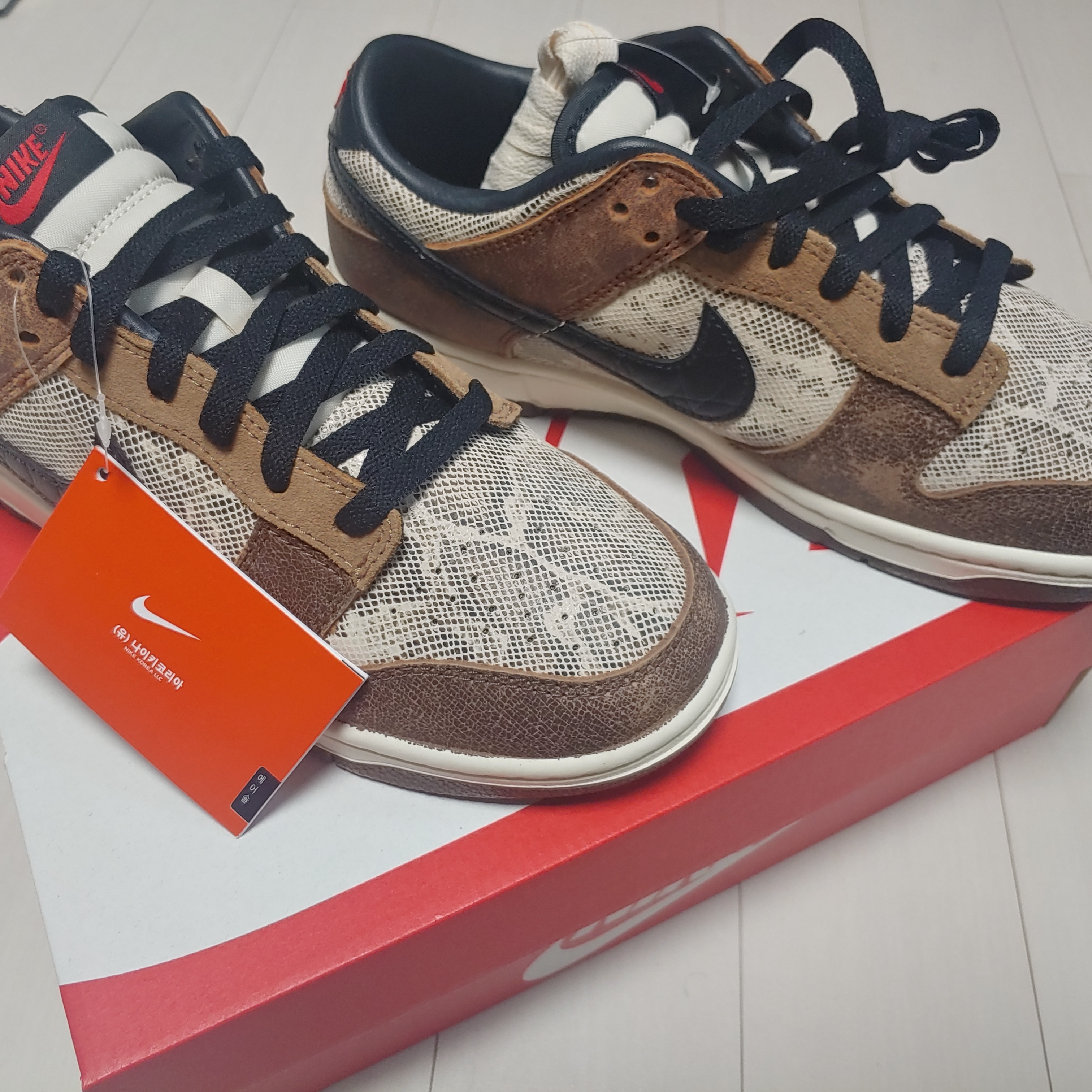 Nike Dunk Low PRM Head to Head 착용 스타일 - 2