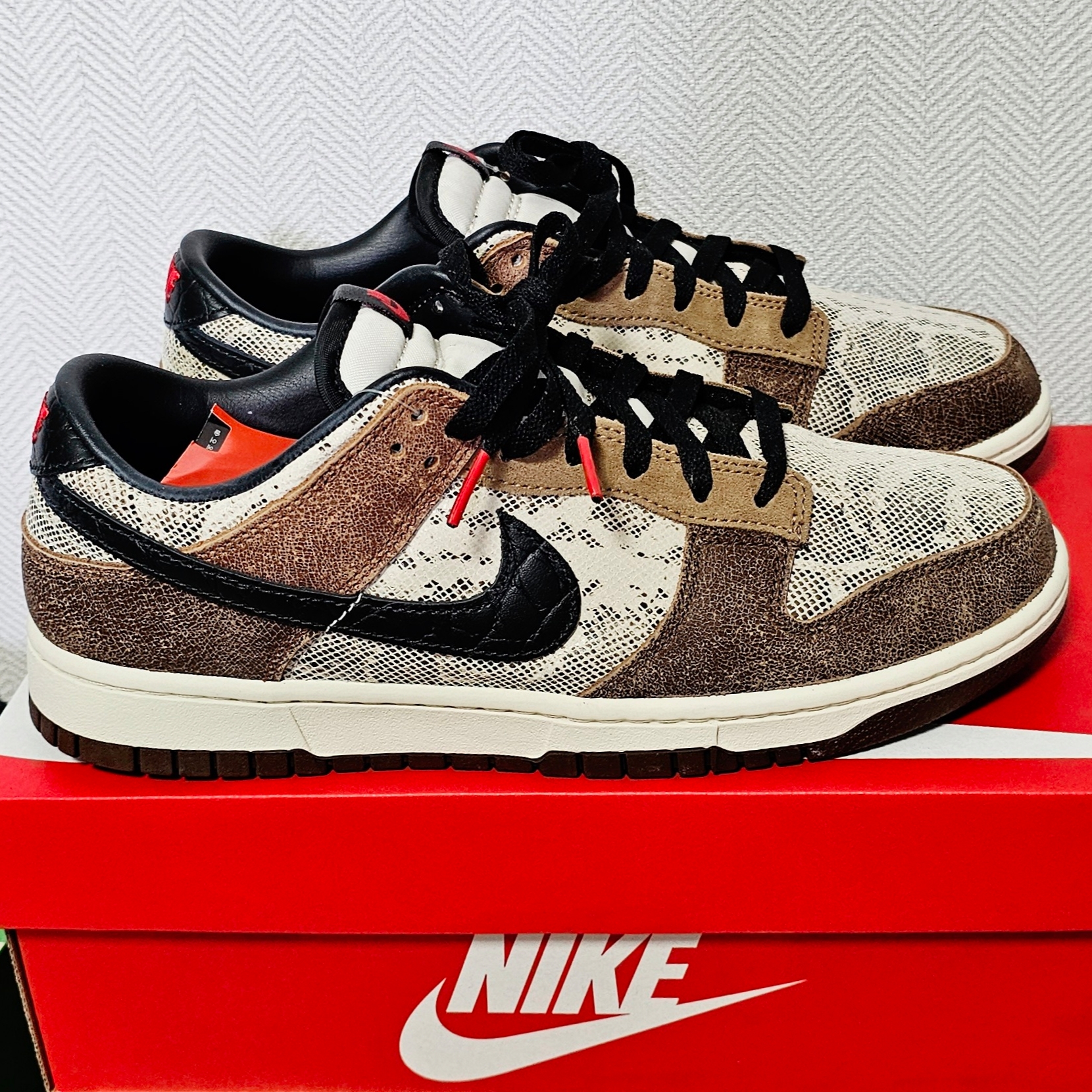 Nike Dunk Low PRM Head to Head 착용 스타일