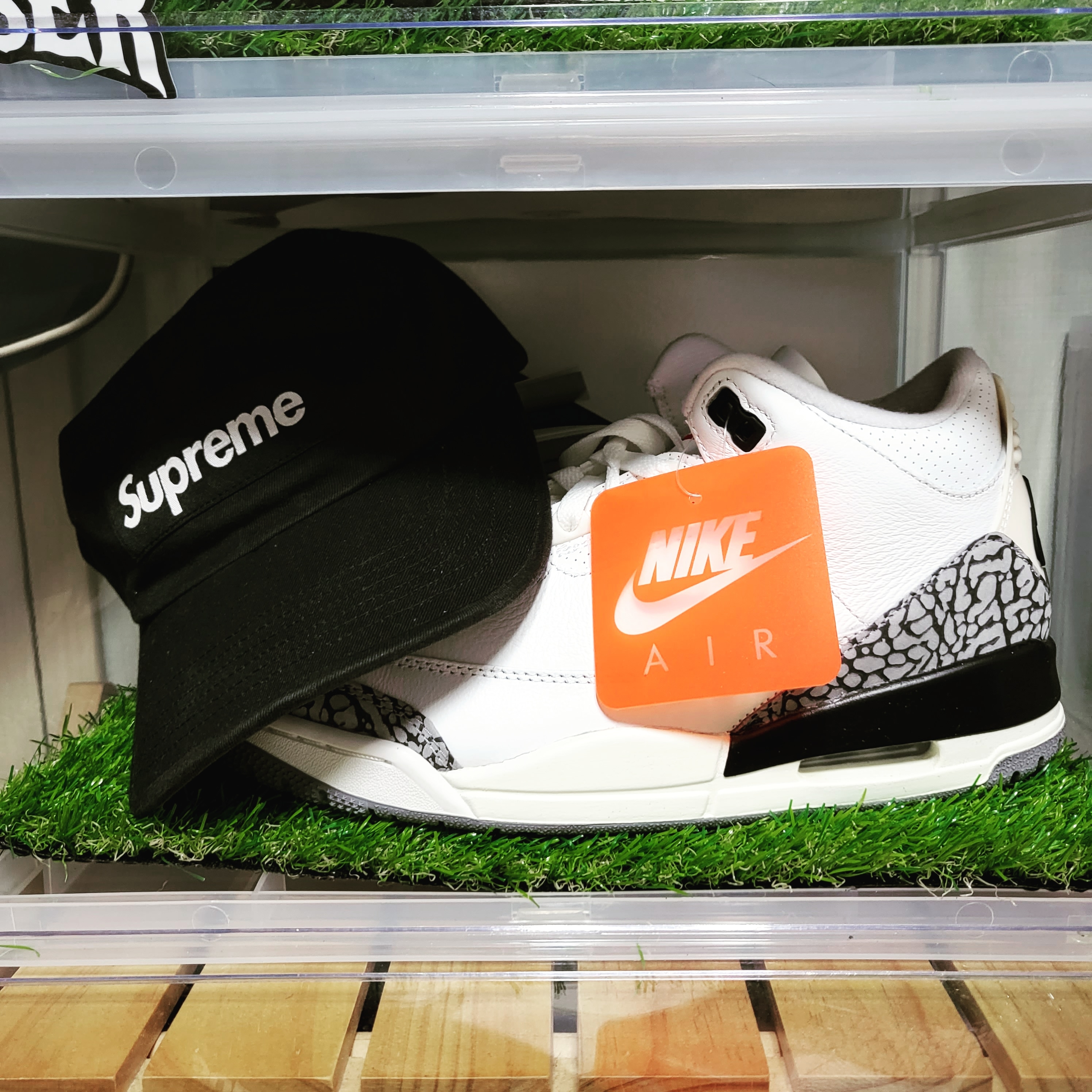 Supreme Washed Chino Twill Camp Cap Black, Jordan 3 Retro White Cement Reimagined 착용 스타일