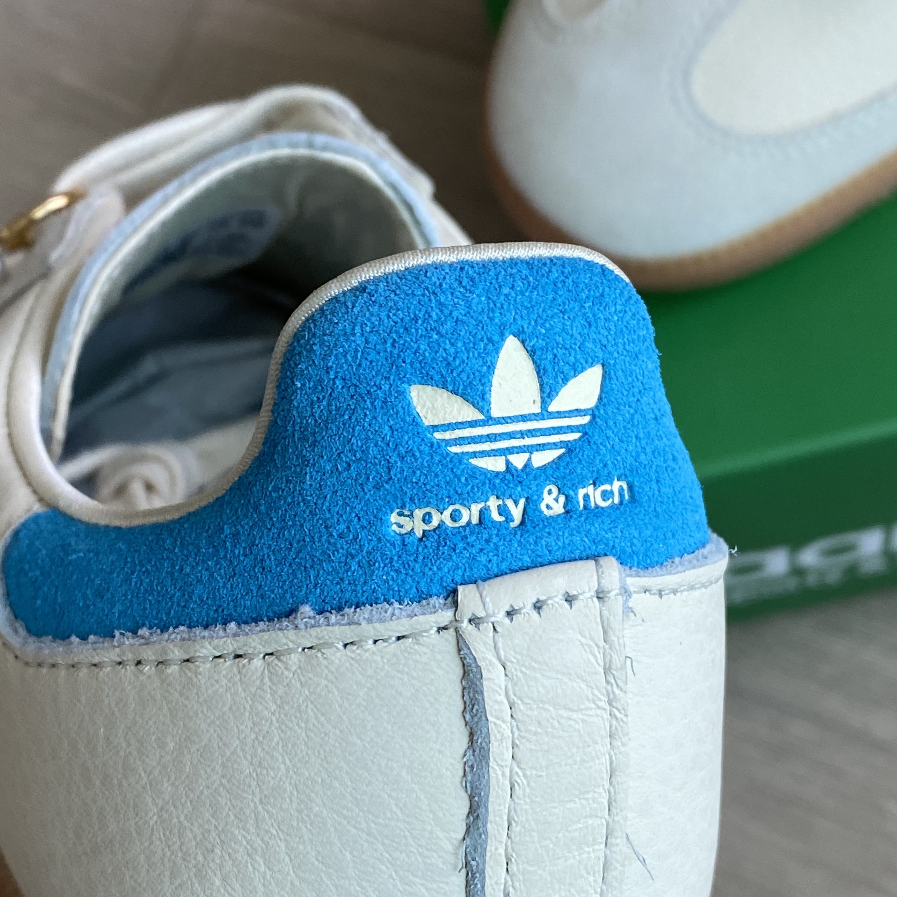 Adidas x Sporty & Rich Samba Cream Blue 착용 스타일 - 1