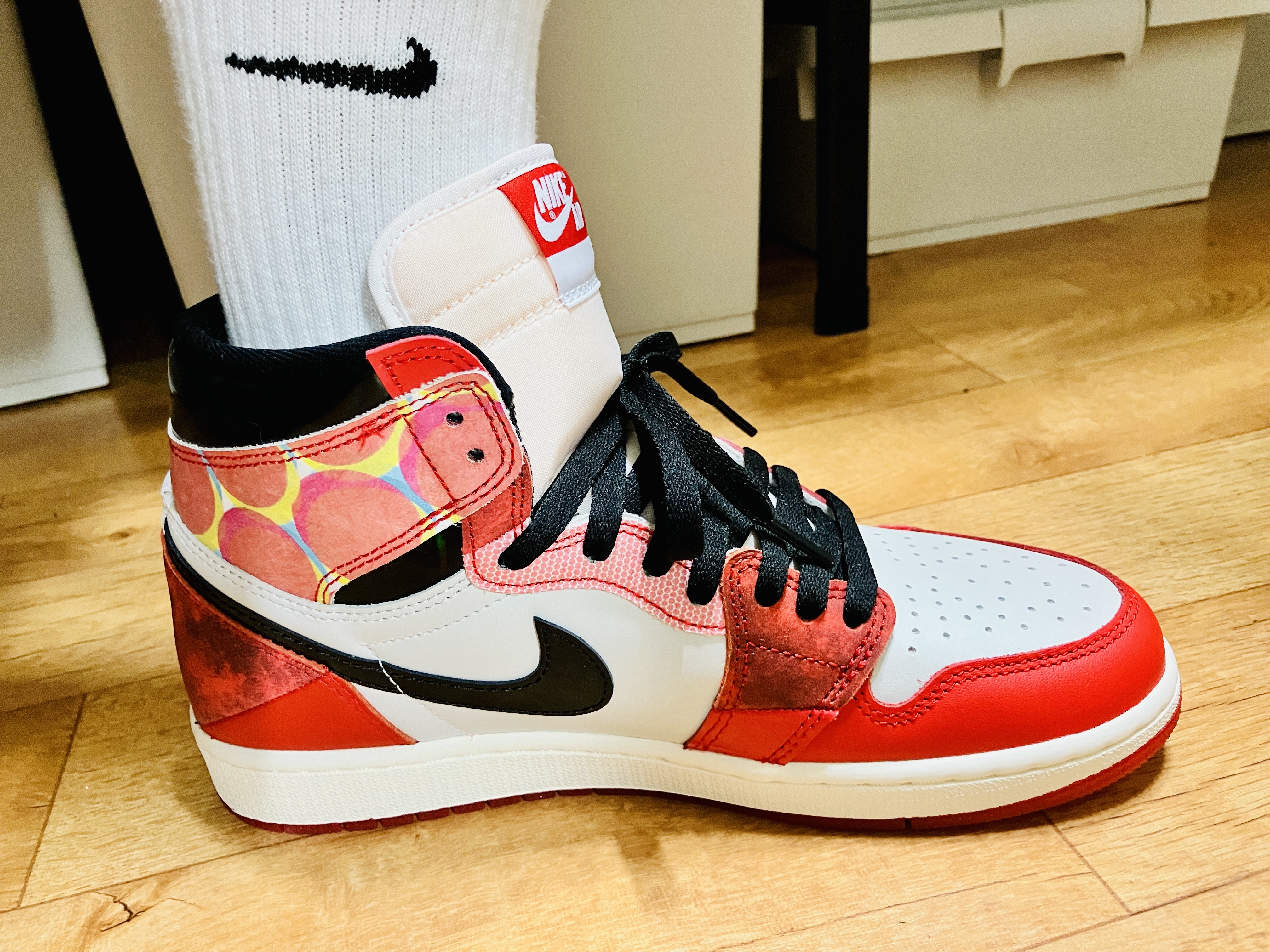 Jordan 1 Retro High Spider-Man Next Chapter 착용 스타일 - 4