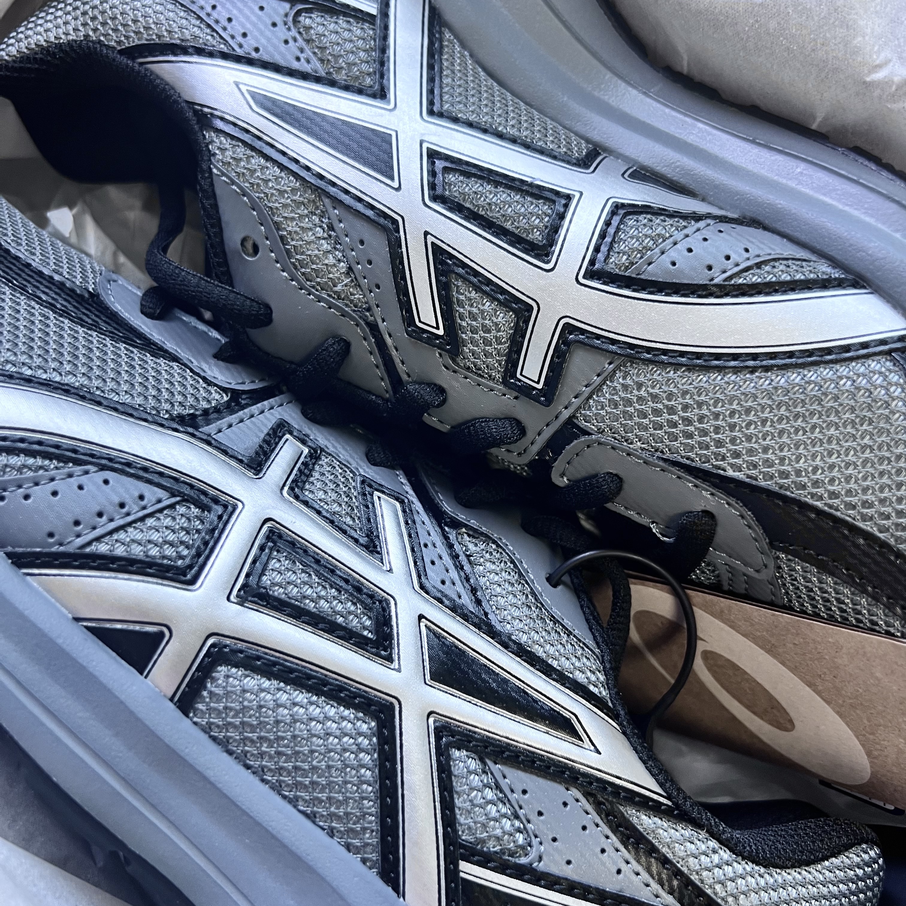 Asics Jog 100 S Steel Grey - 2E Wide 착용 스타일