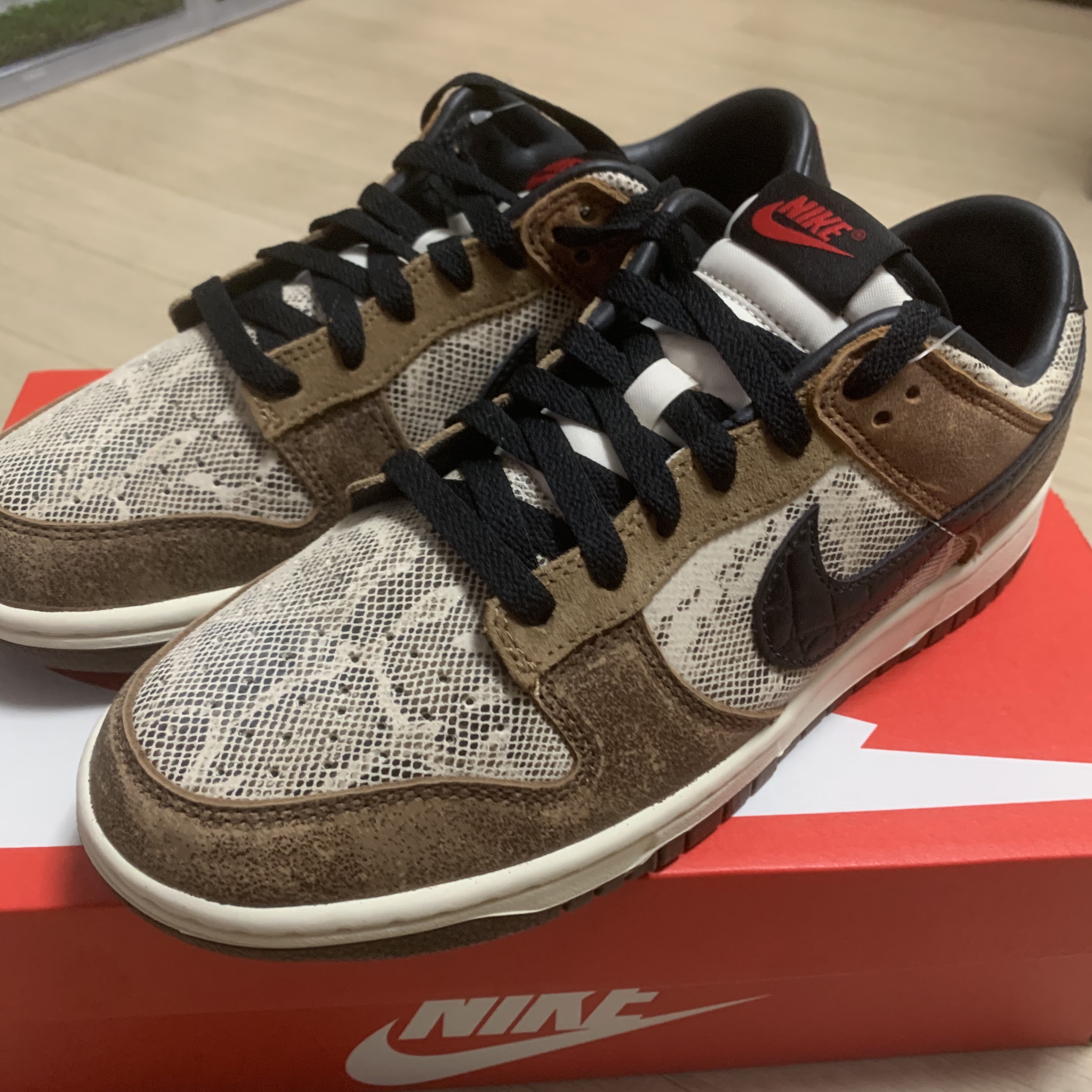 Nike Dunk Low PRM Head to Head 착용 스타일 - 2