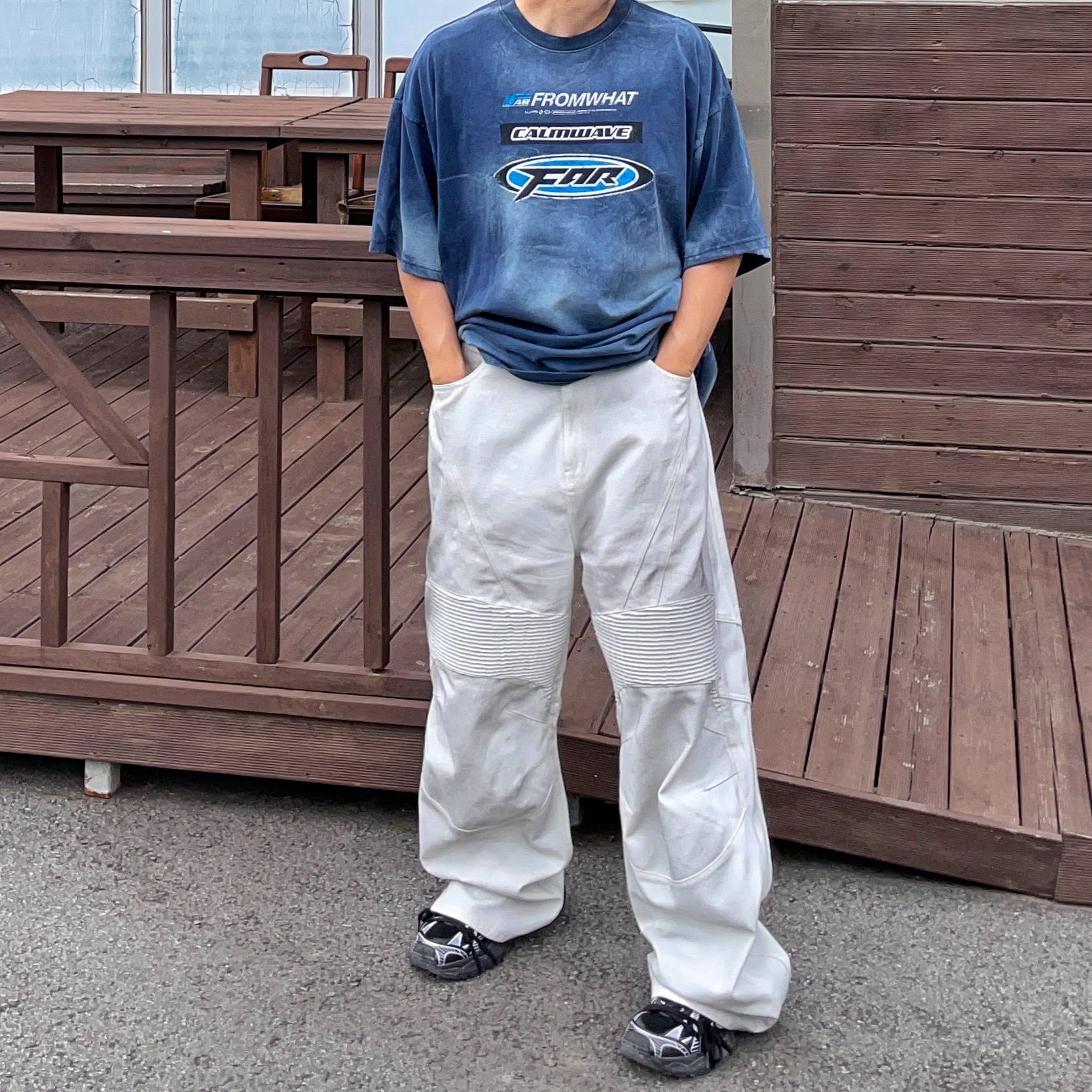 Farfromwhat Far Washed Logo T-Shirt Navy, Balenciaga 3XL Sneakers Black White 착용 스타일 - 2