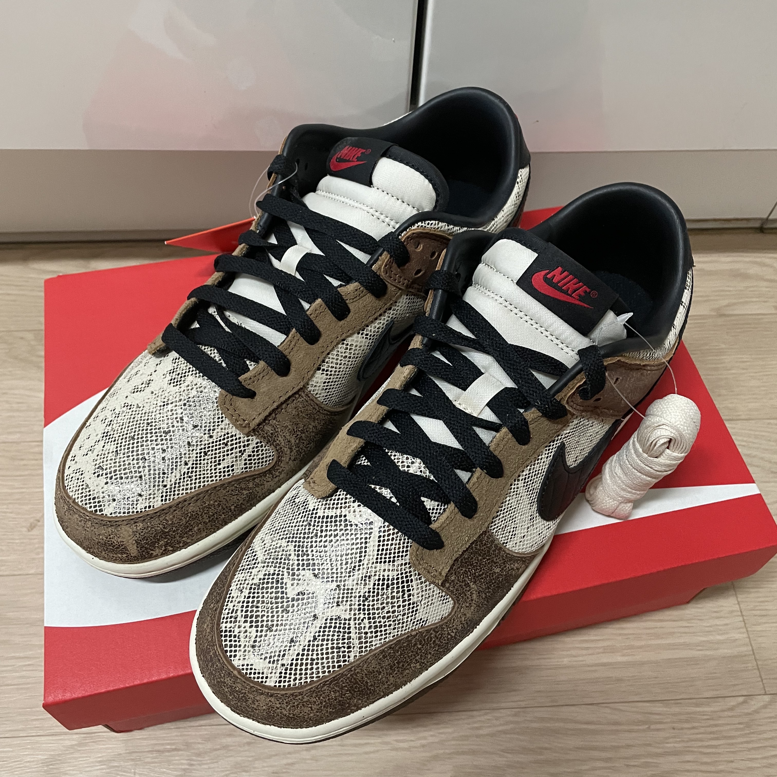 Nike Dunk Low PRM Head to Head 착용 스타일 - 3