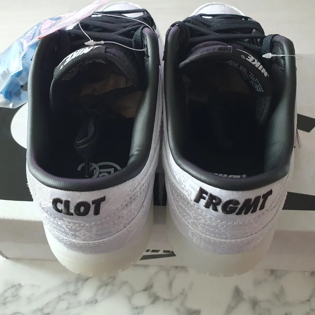 Nike x Clot x Fragment Dunk Low Black and White 착용 스타일 - 2