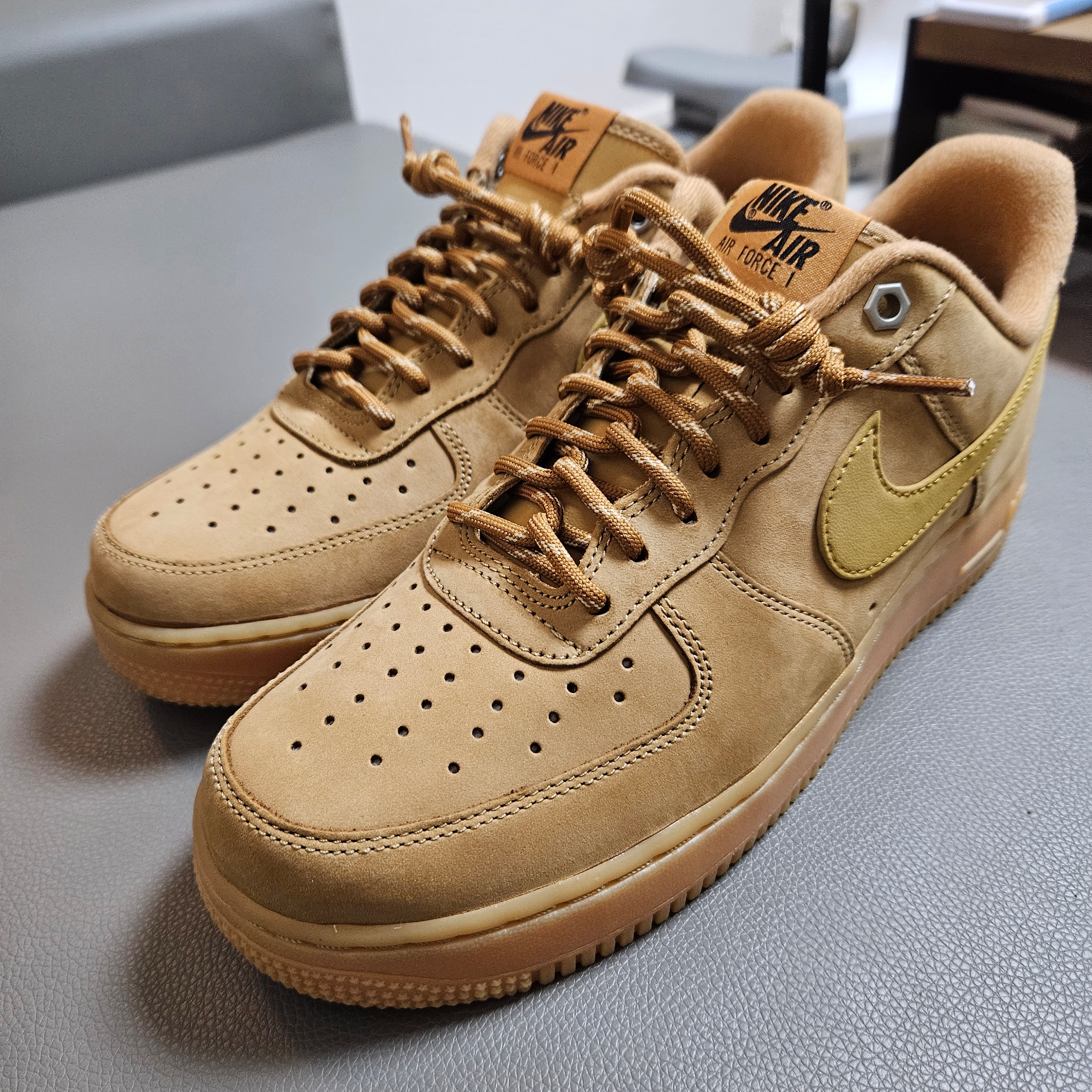 Nike Air Force 1 '07 WB Flax 착용 스타일 - 1