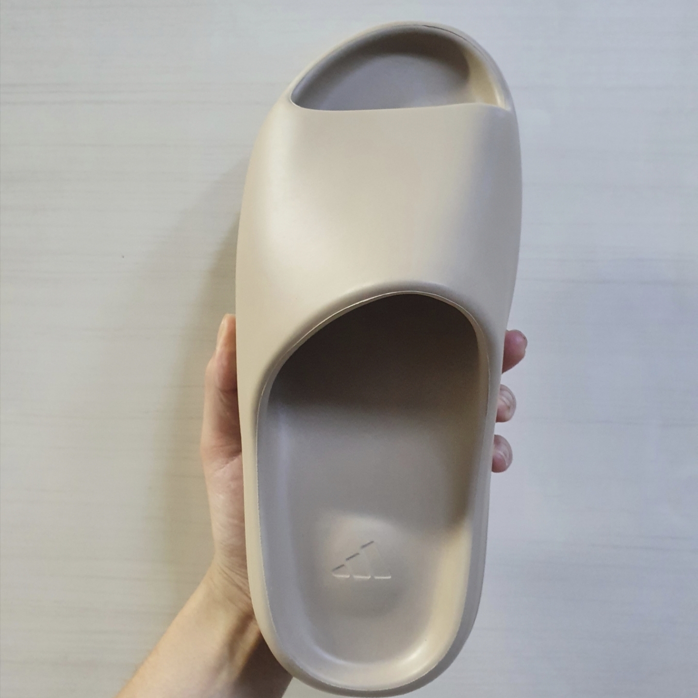 Adidas Yeezy Slide Pure - Re-Release Ver. 착용 스타일