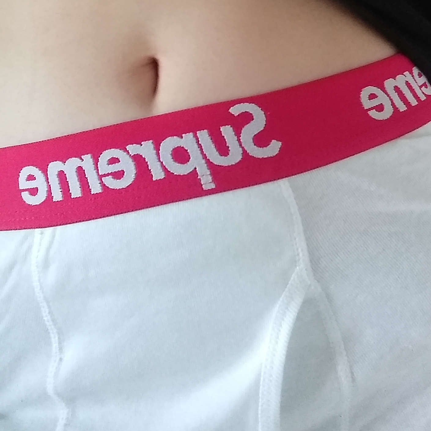 Supreme Hanes Boxer Briefs White (4 Pack) 착용 스타일