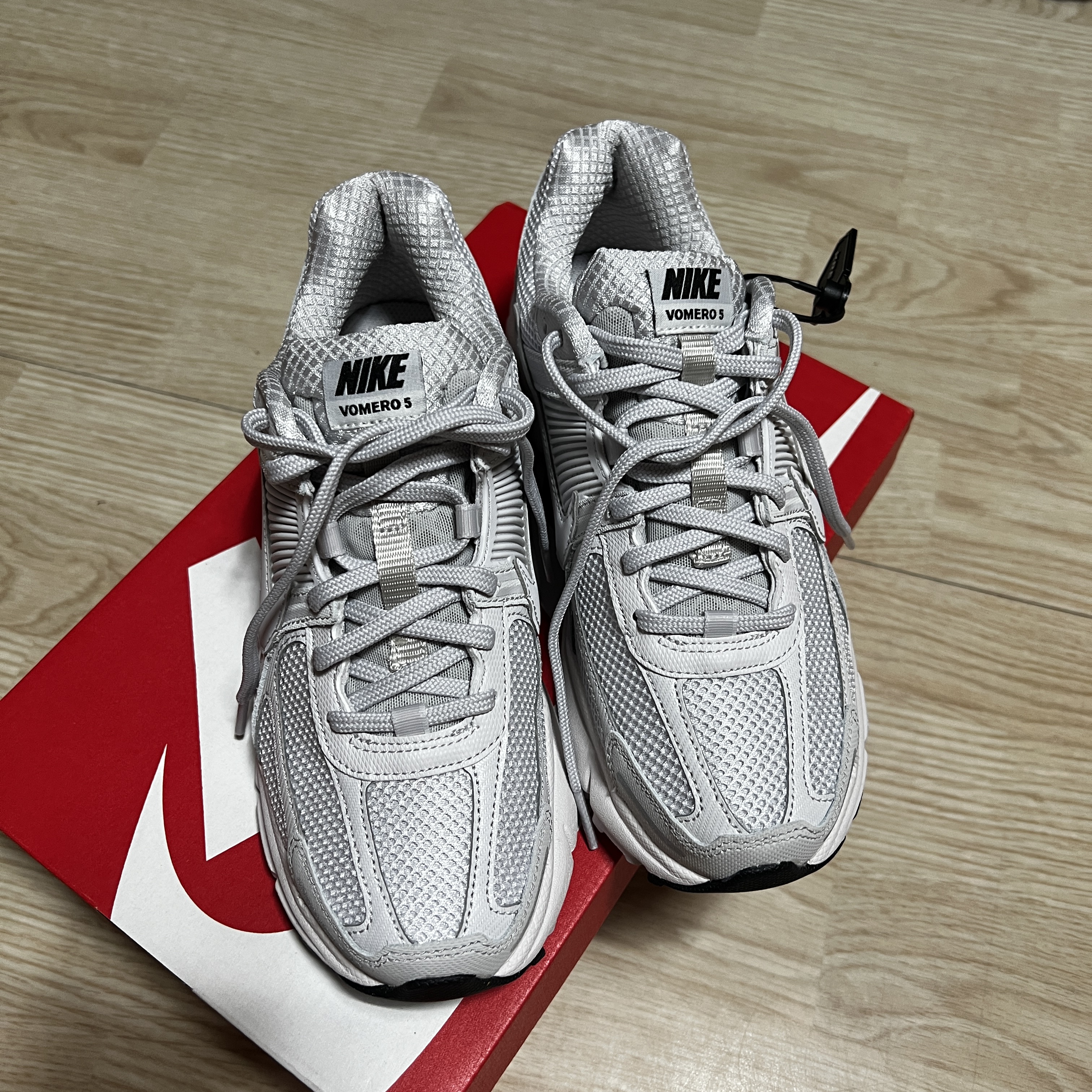 Nike Zoom Vomero 5 SP Vast Grey 2023 착용 스타일