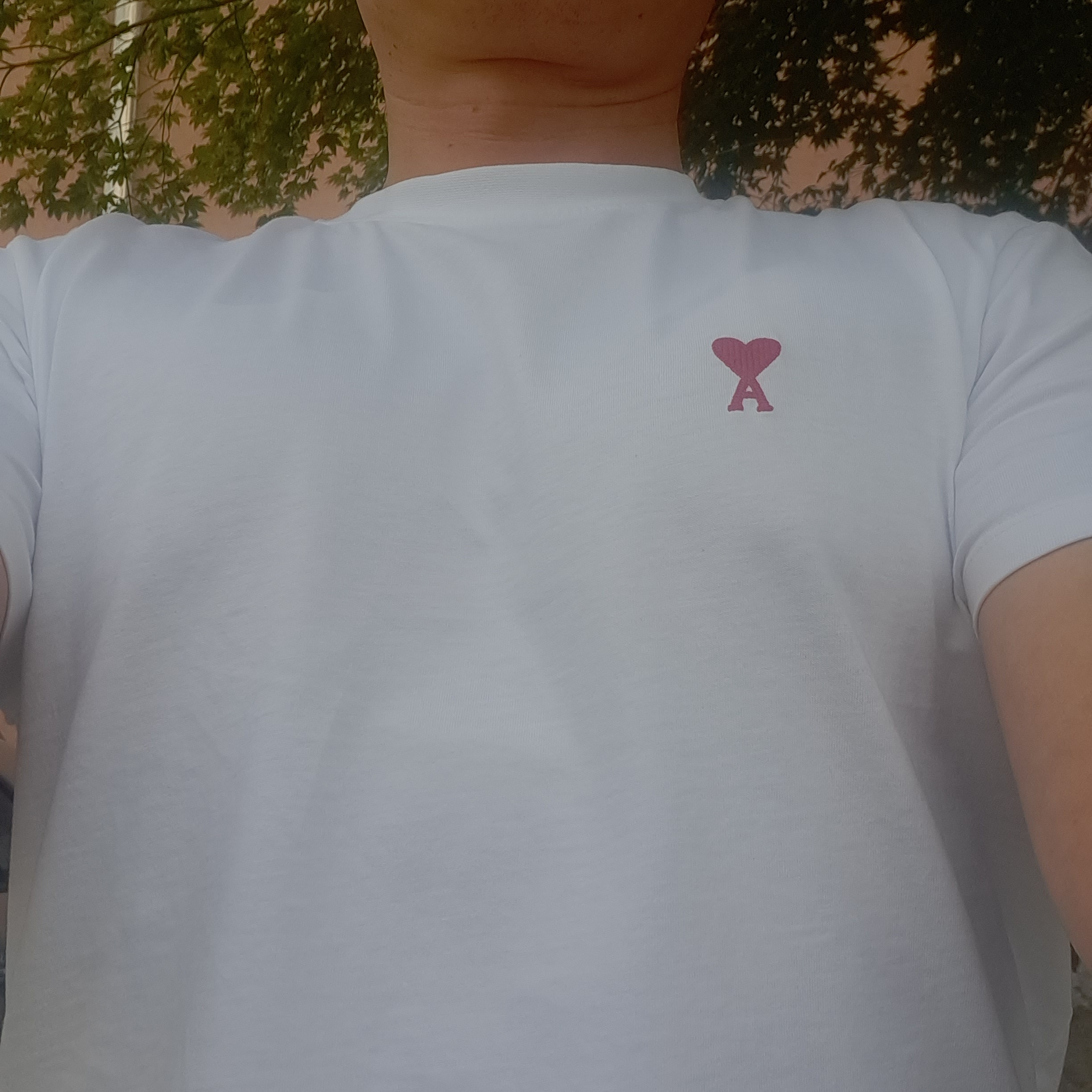 AMI de Coeur T-Shirt White 착용 스타일