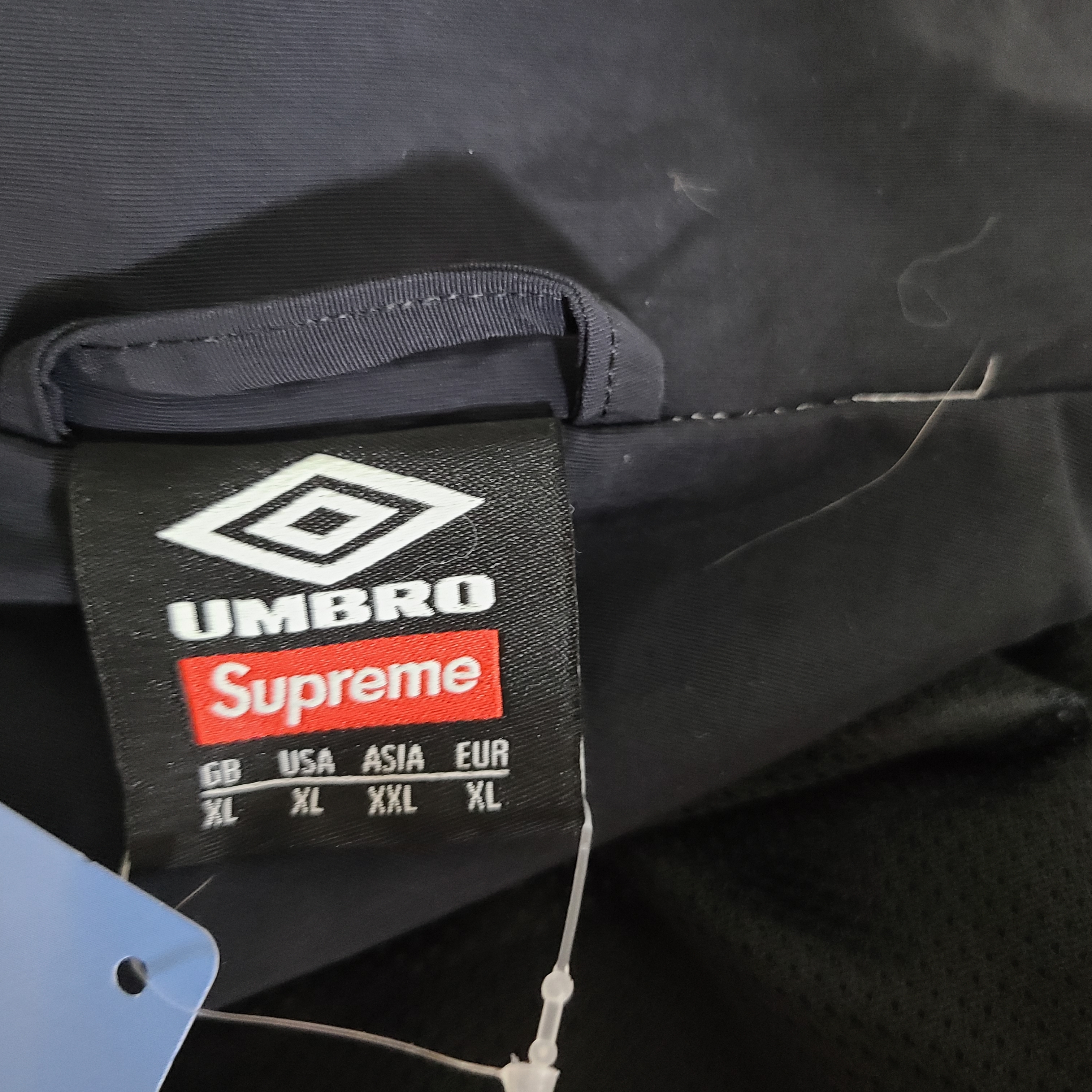 Supreme x Umbro Track Jacket Black - 23SS 착용 스타일