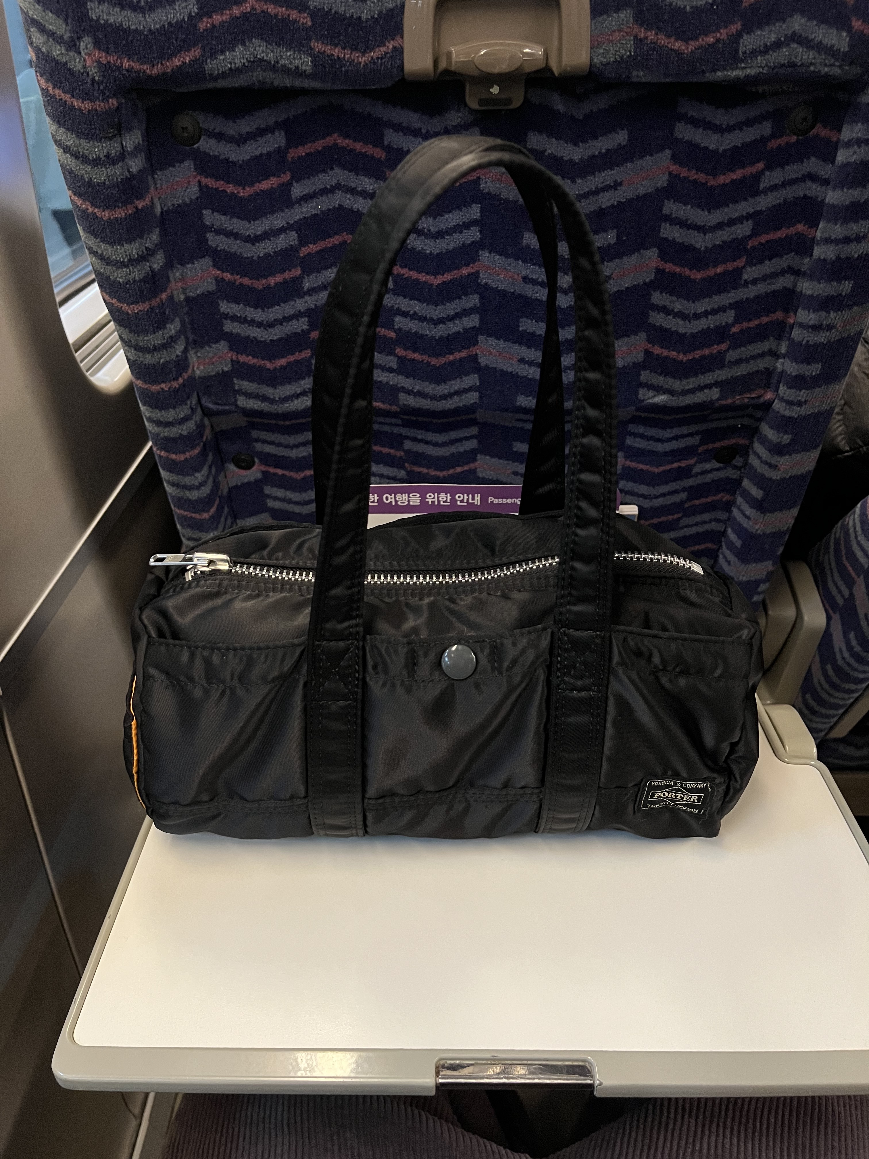Porter Tanker Duffle Bag S Black 착용 스타일