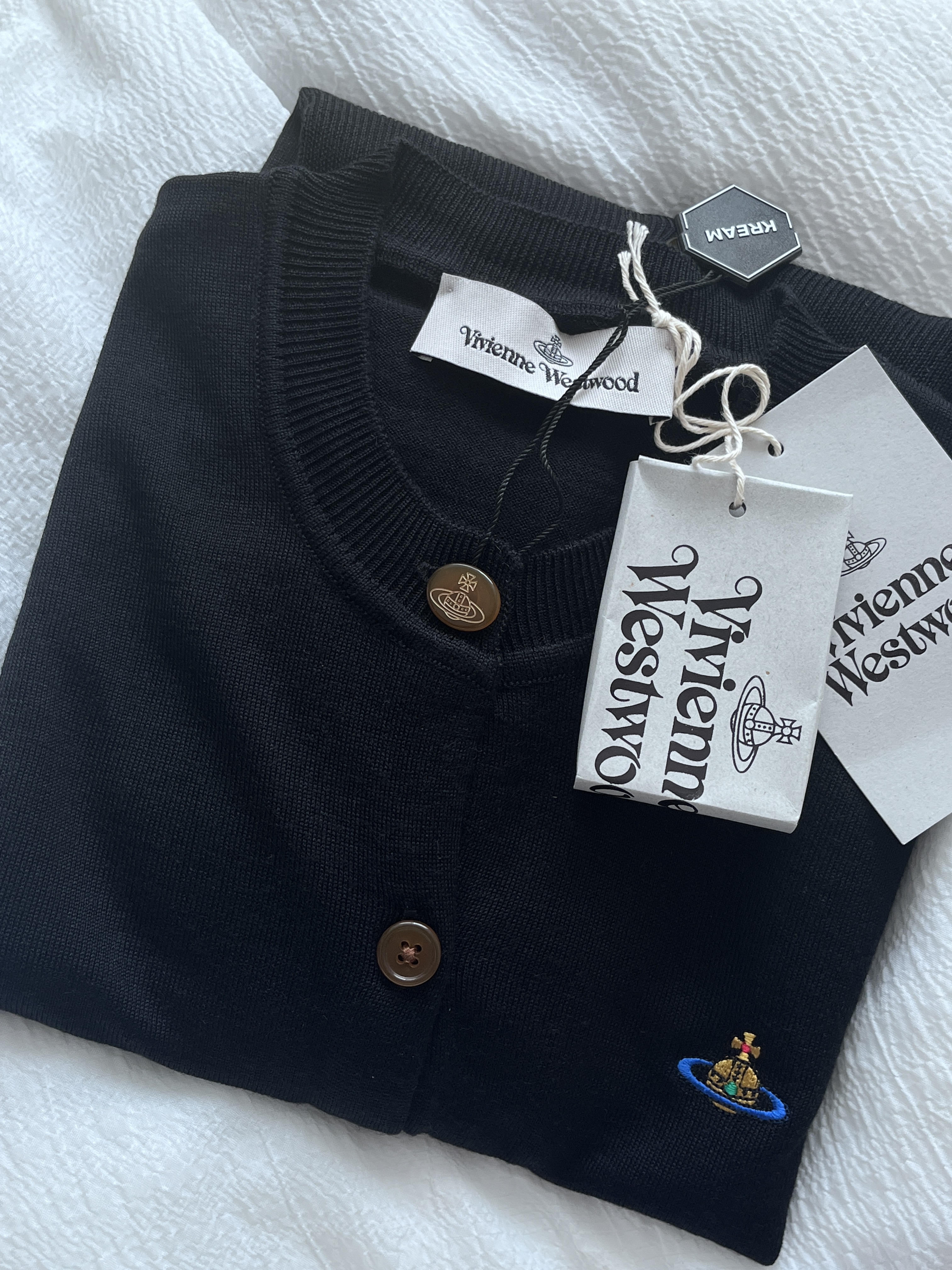 (W) Vivienne Westwood Bea Cardigan Black 착용 스타일