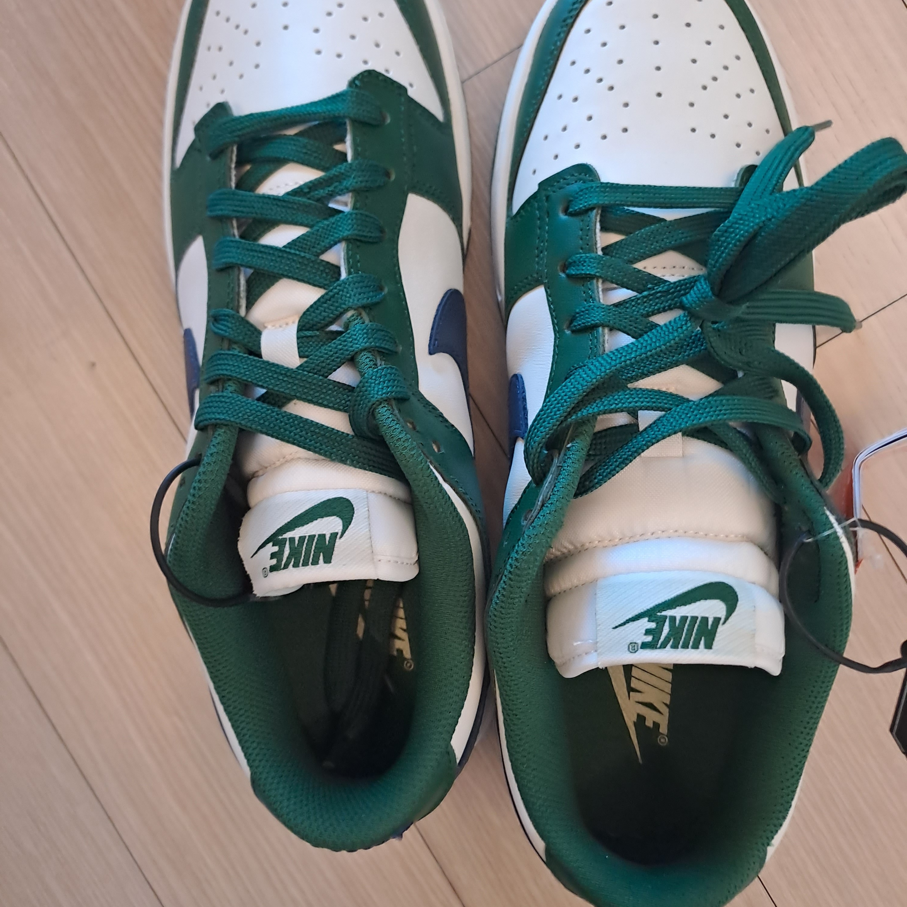 (W) Nike Dunk Low Gorge Green 착용 스타일 - 1