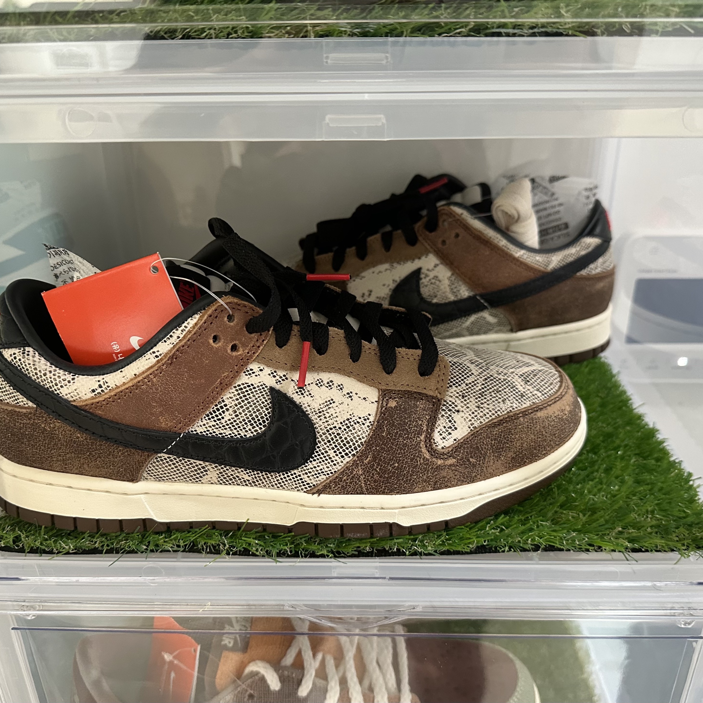 Nike Dunk Low PRM Head to Head 착용 스타일